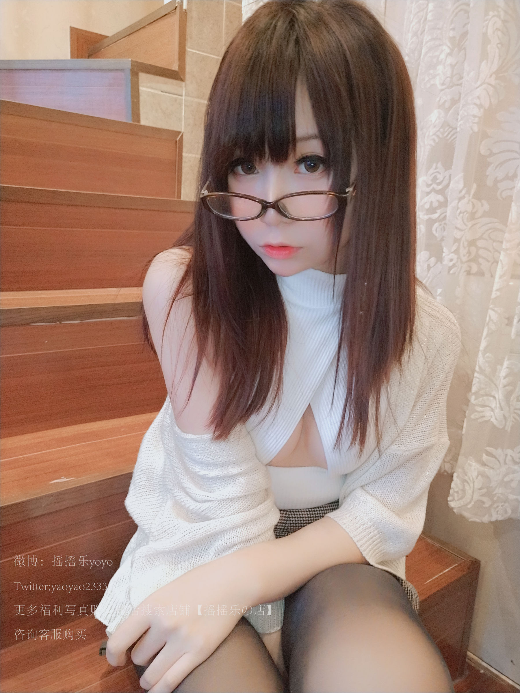 [萝莉COS] 摇摇乐yoyo – 御姐向！ [120P]