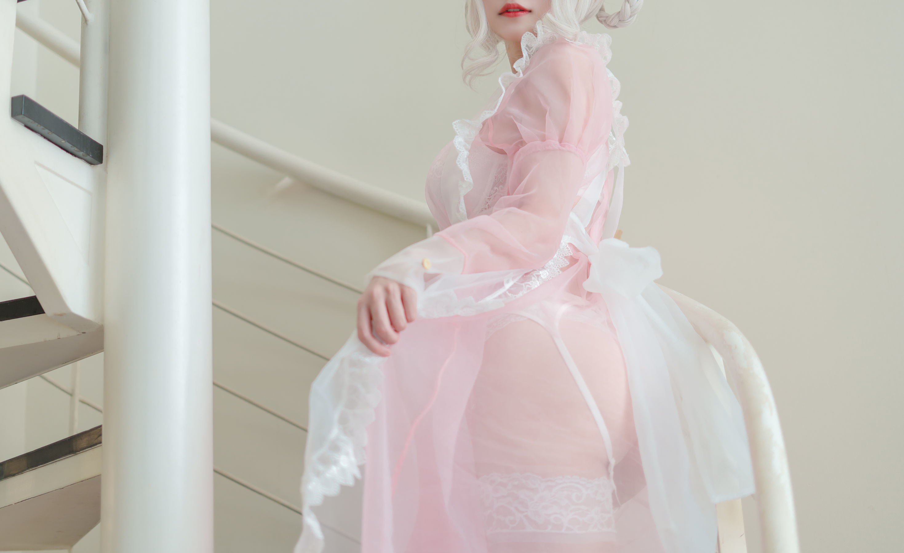 动漫博主小仓千代w – 透明粉色女仆 [24P]