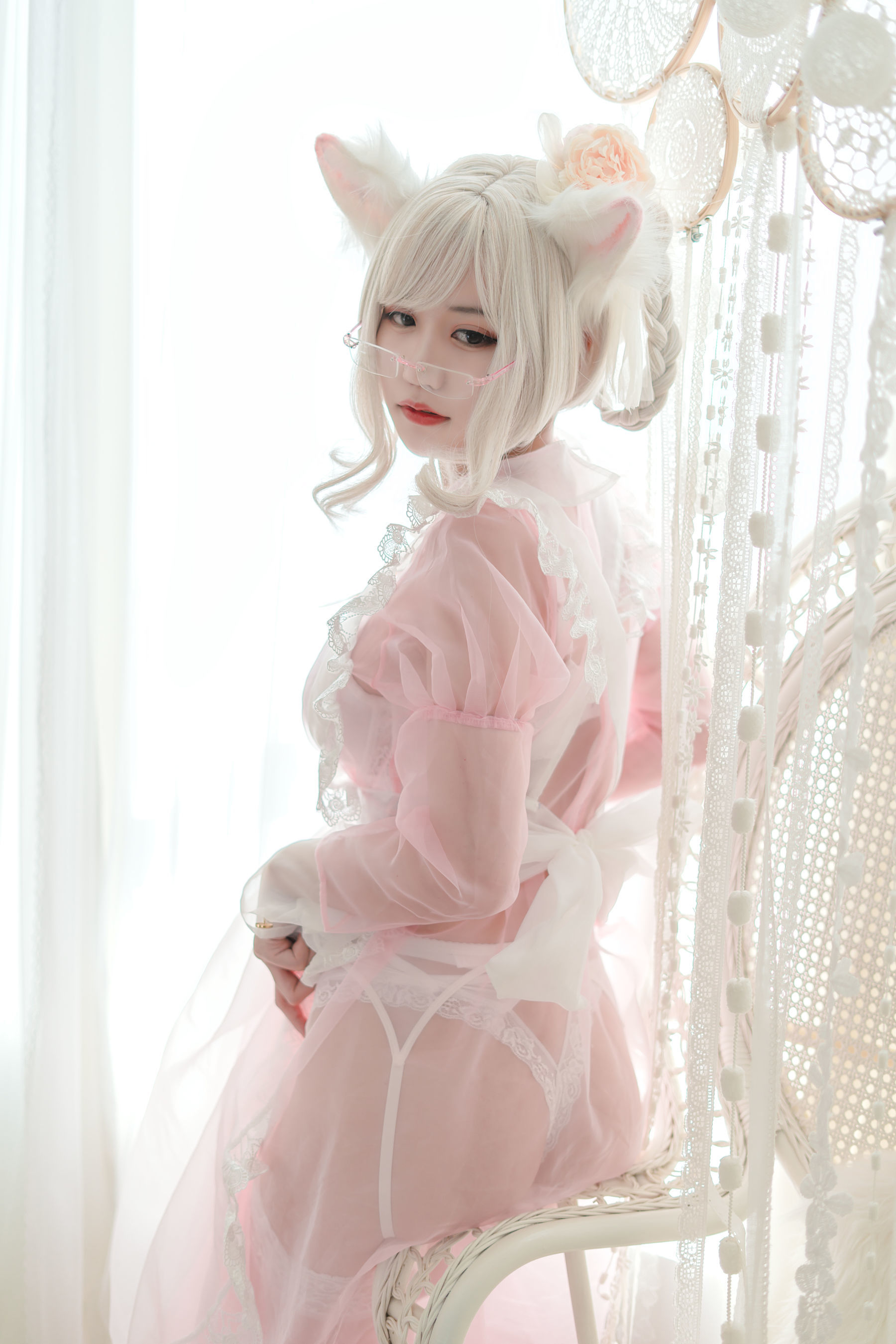 动漫博主小仓千代w – 透明粉色女仆 [24P]