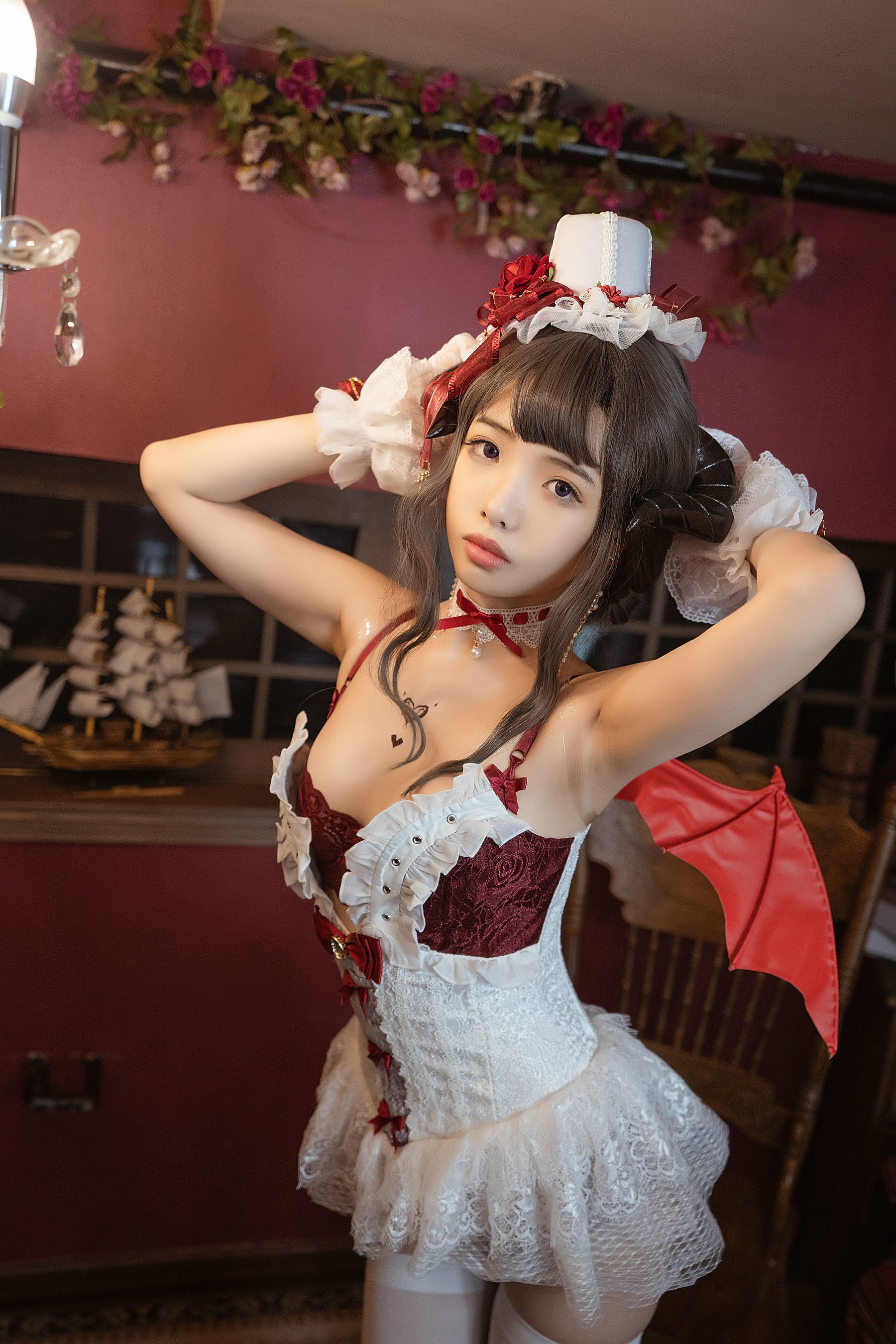 [萝莉COS] 雯妹 – 魅魔 Elegant devil [35P]