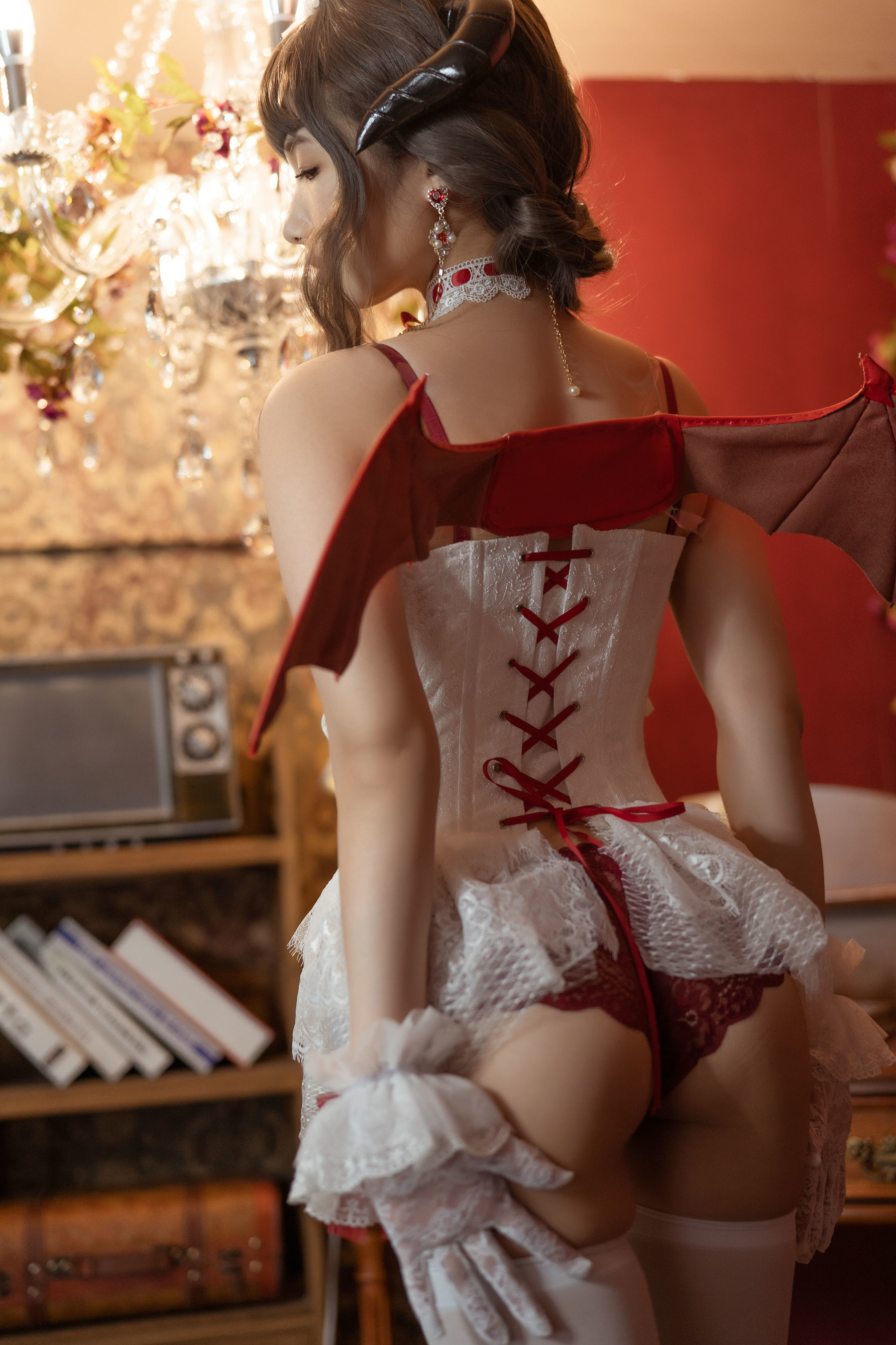 [萝莉COS] 雯妹 – 魅魔 Elegant devil [35P]