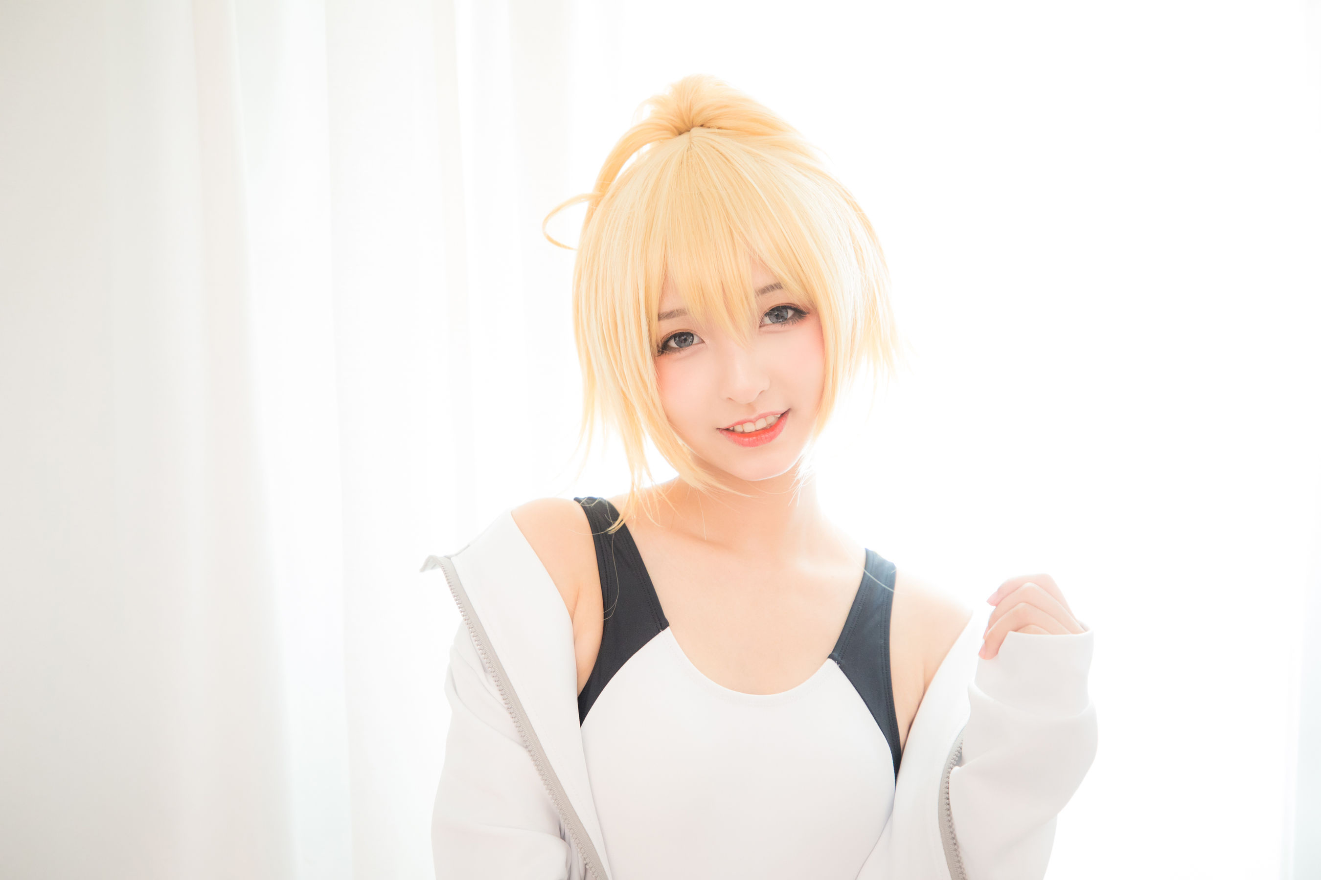 [萝莉COS] 神楽坂真冬 贞德泳装 [150P]