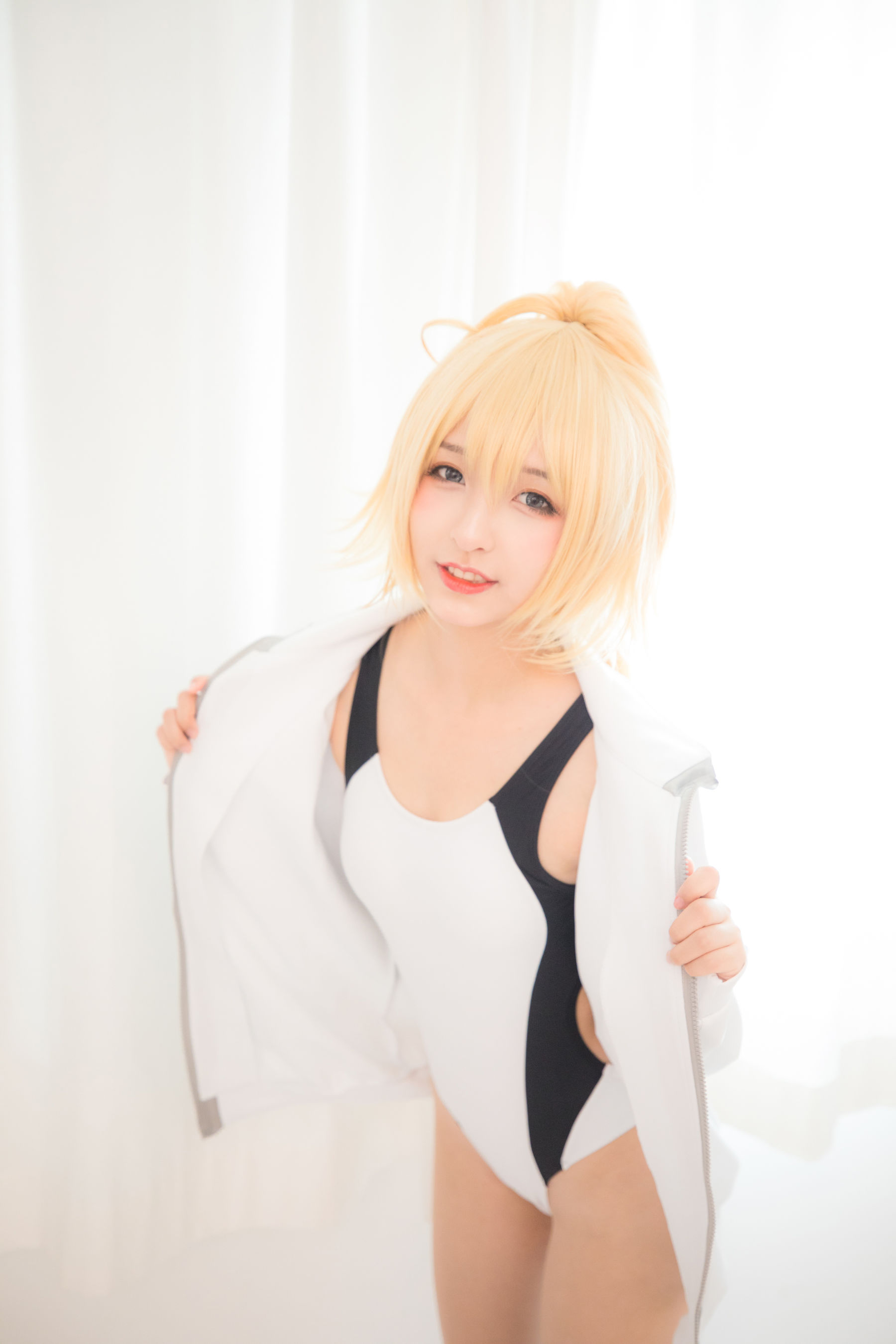 [萝莉COS] 神楽坂真冬 贞德泳装 [150P]
