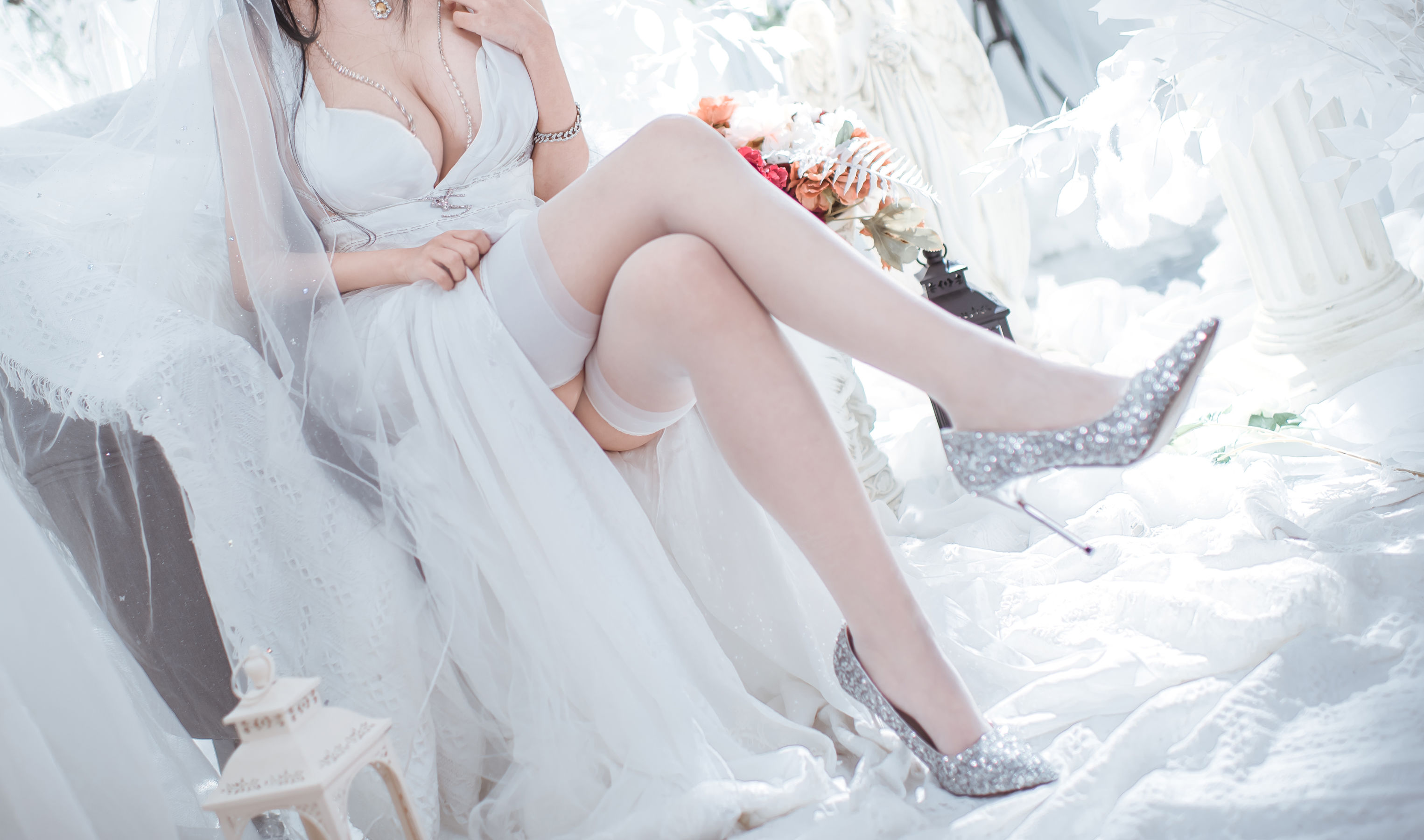 仙女月 – 大凤纯白婚纱 [30P]