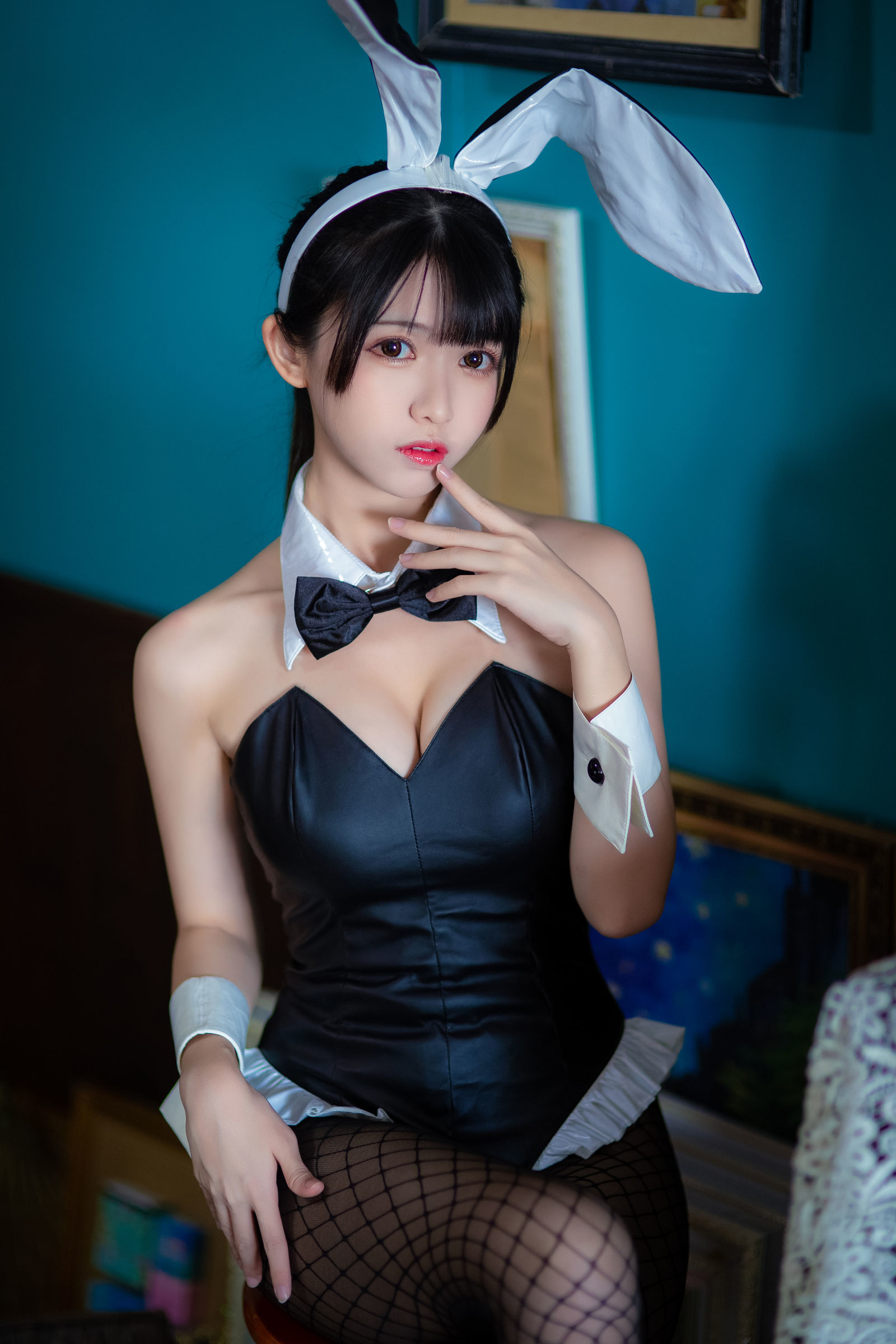 [萝莉COS] 鳗鱼霏儿 – 加藤惠 兔女郎 [25P]