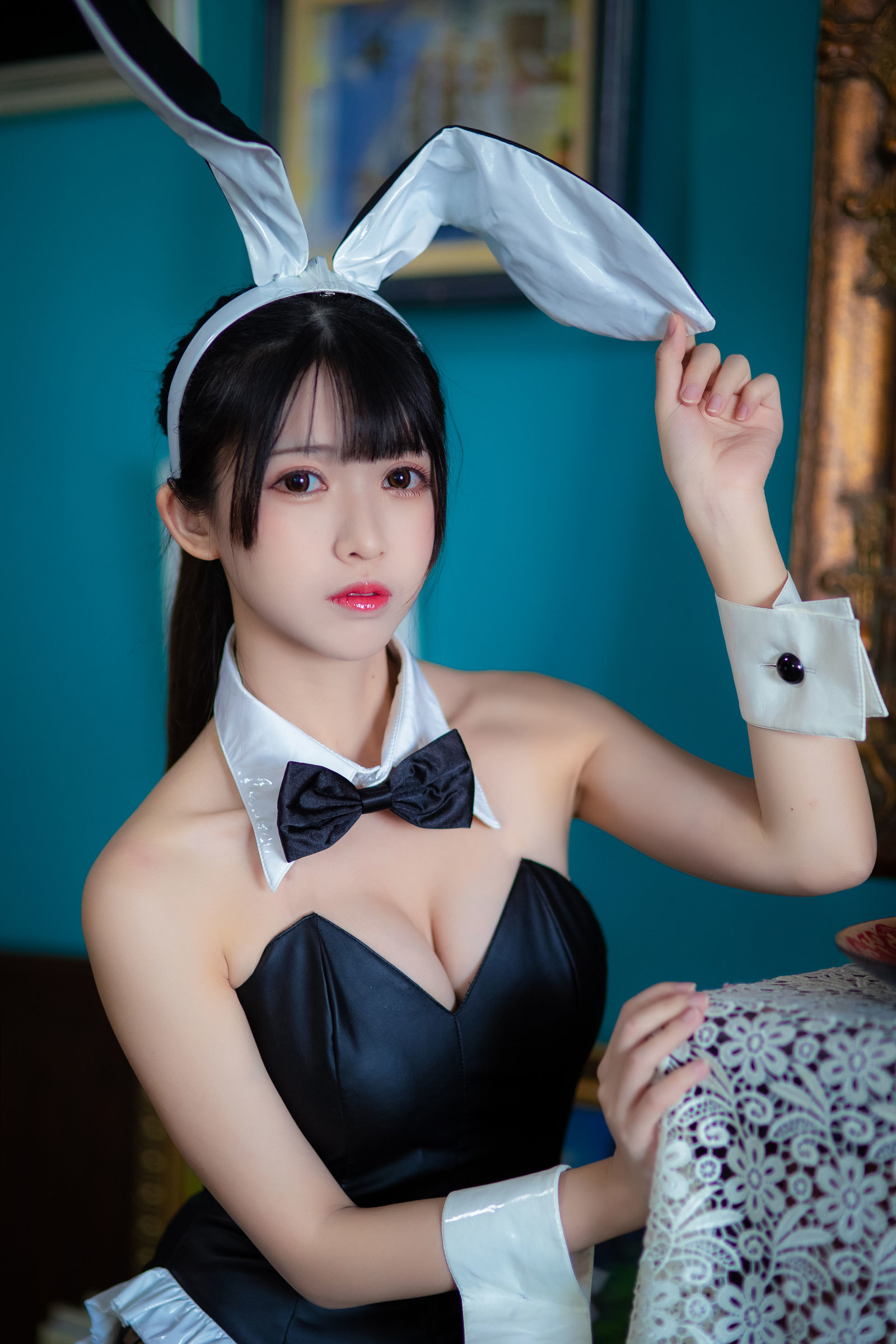[萝莉COS] 鳗鱼霏儿 – 加藤惠 兔女郎 [25P]