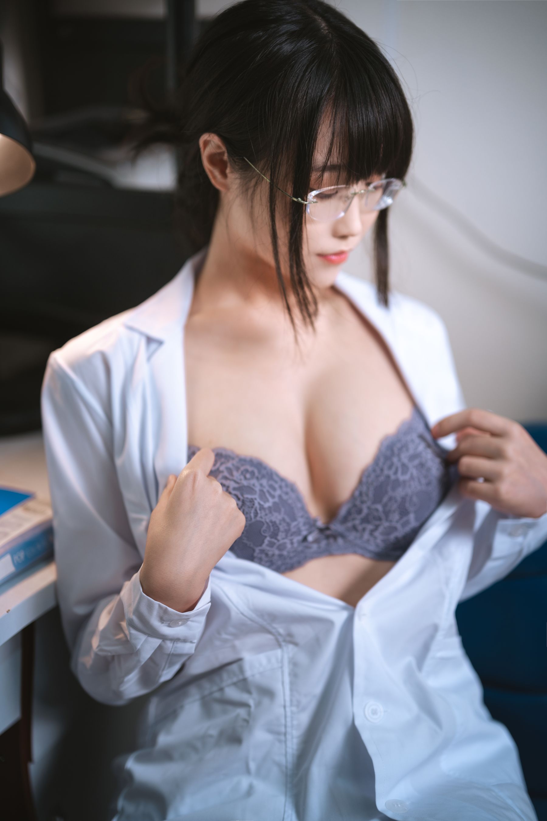 Cosplay汪知子 – 医生姐姐 [34P]