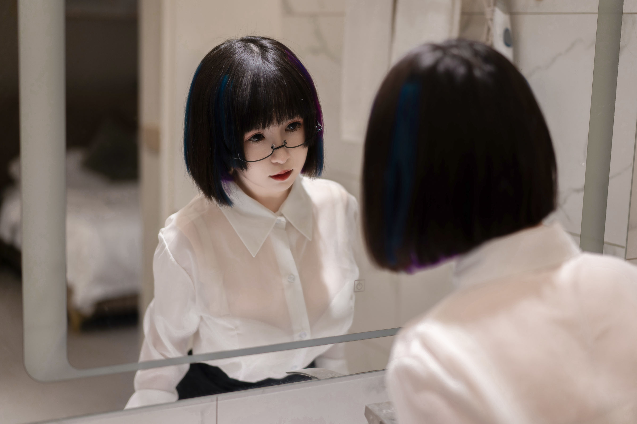 美少女晕崽 – 迷情小秘 [36P]