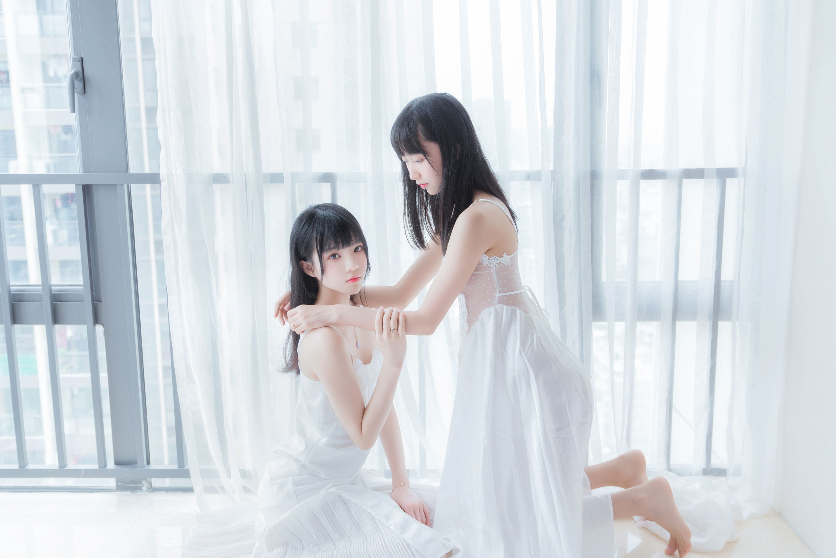 萌系小姐姐木绵绵OwO&桜桃喵 朝(白裙×白裙) [58P]