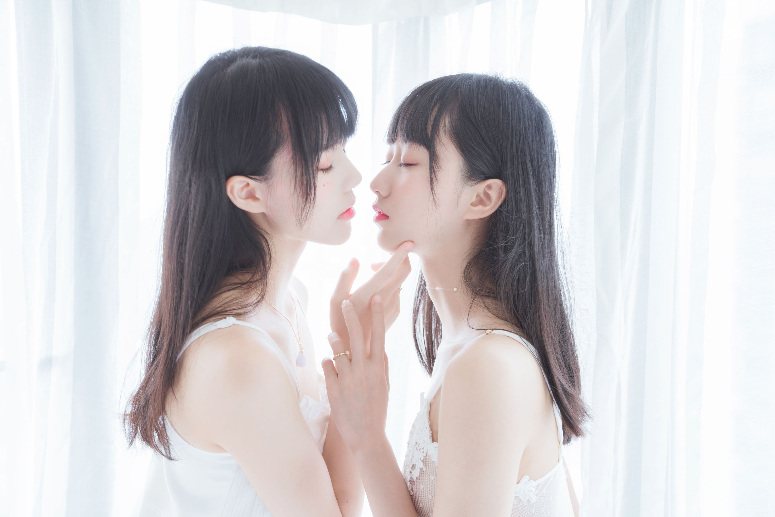 萌系小姐姐木绵绵OwO&桜桃喵 朝(白裙×白裙) [58P]
