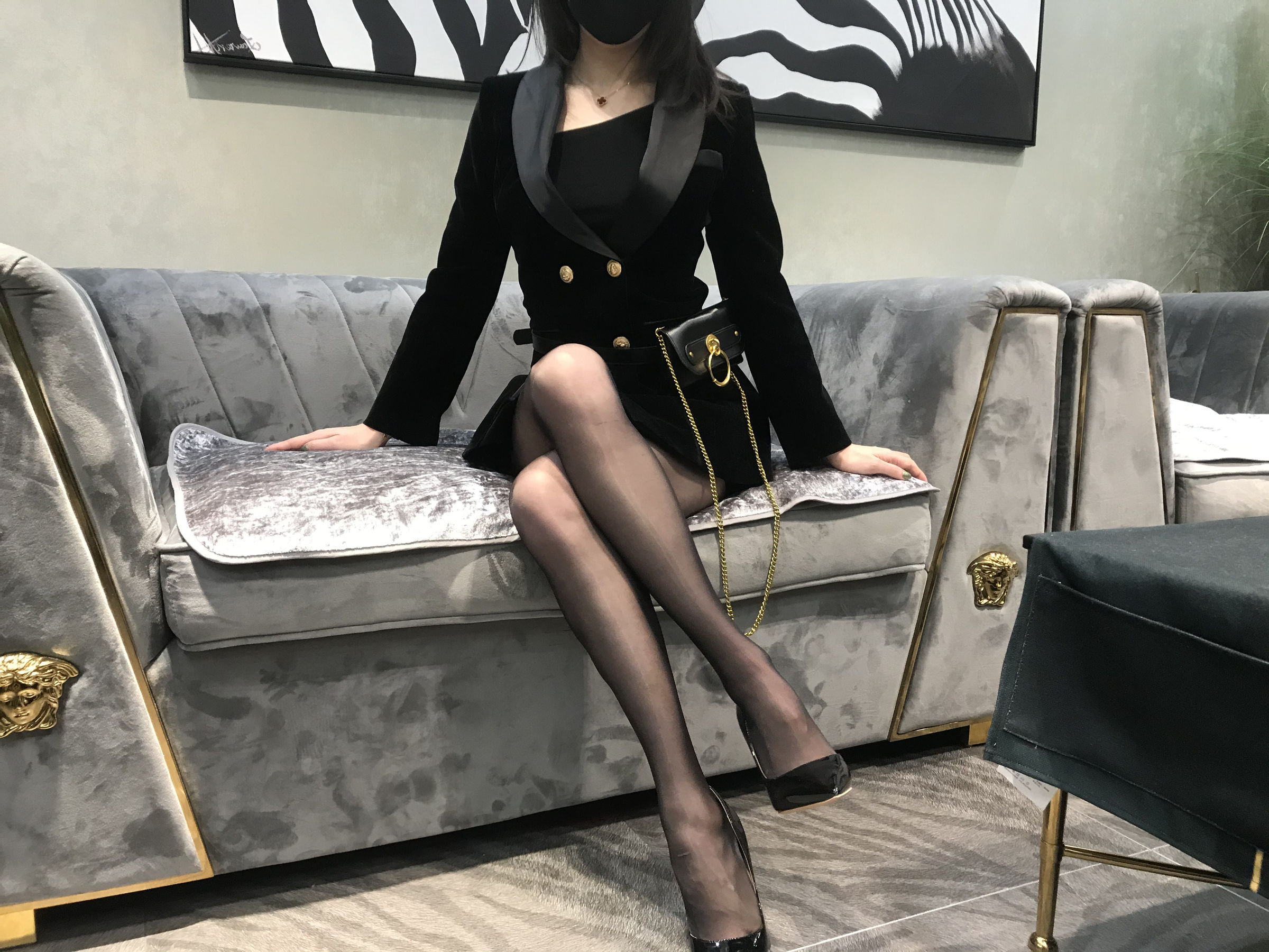 丝足博主麋鹿_Monroe 2020.03.15 会所黑丝 [18P]