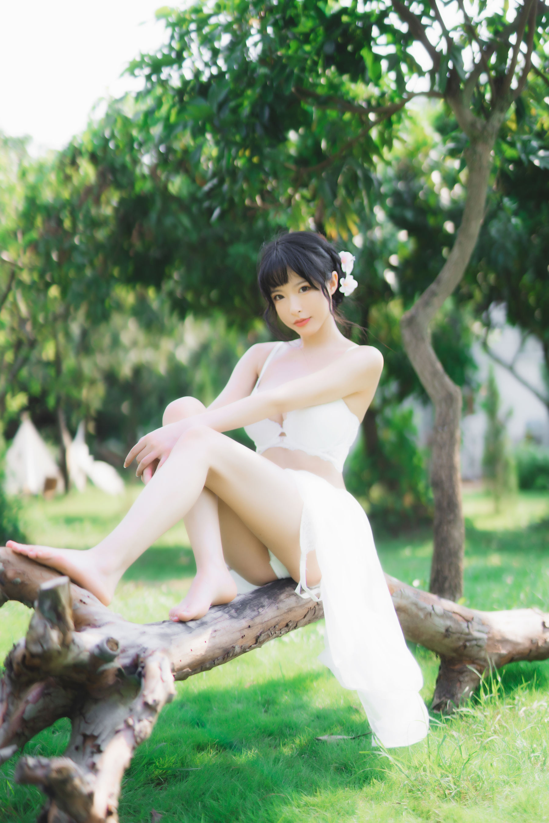 尤物清水由乃 – 蕾丝花园 [34P]