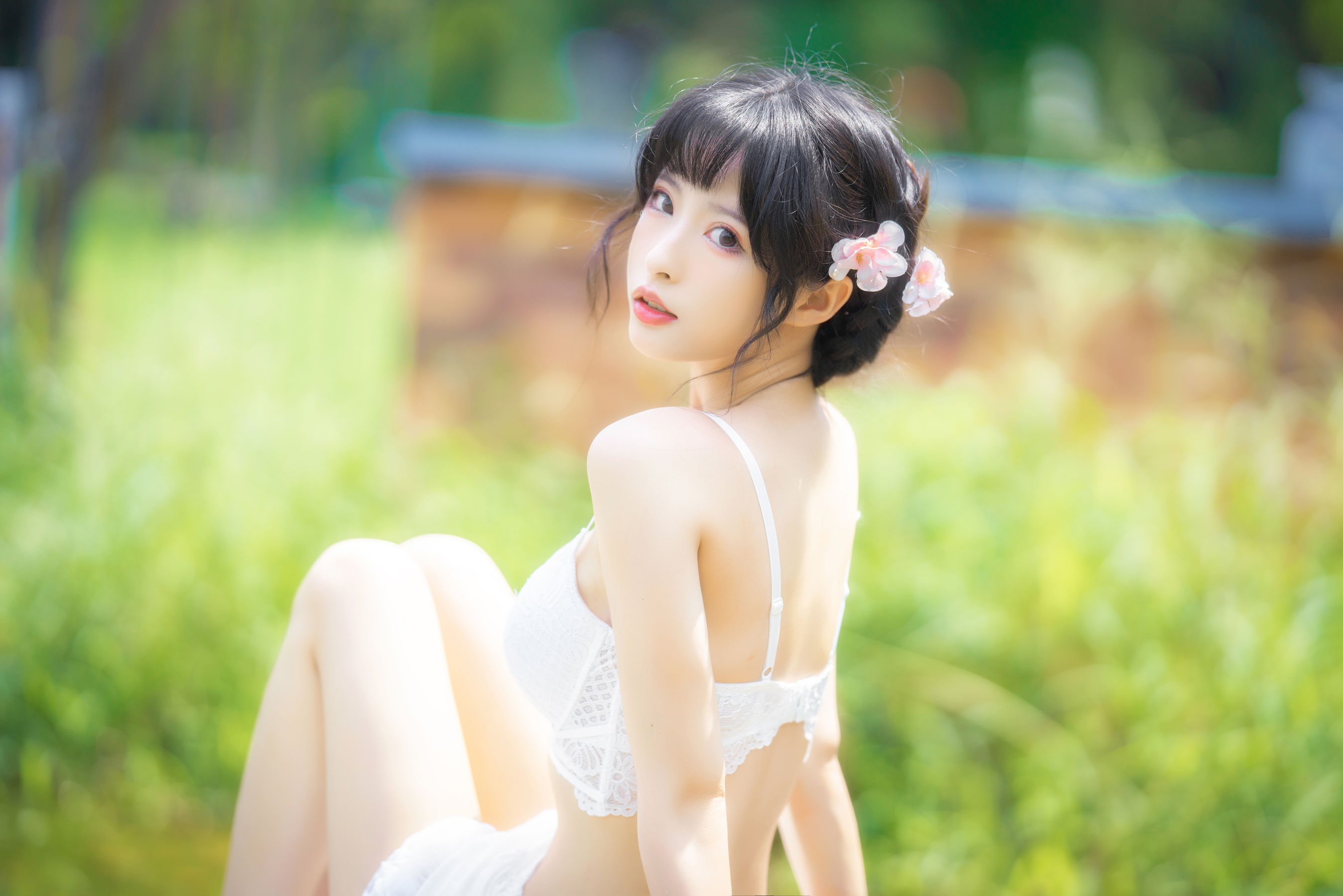 尤物清水由乃 – 蕾丝花园 [34P]