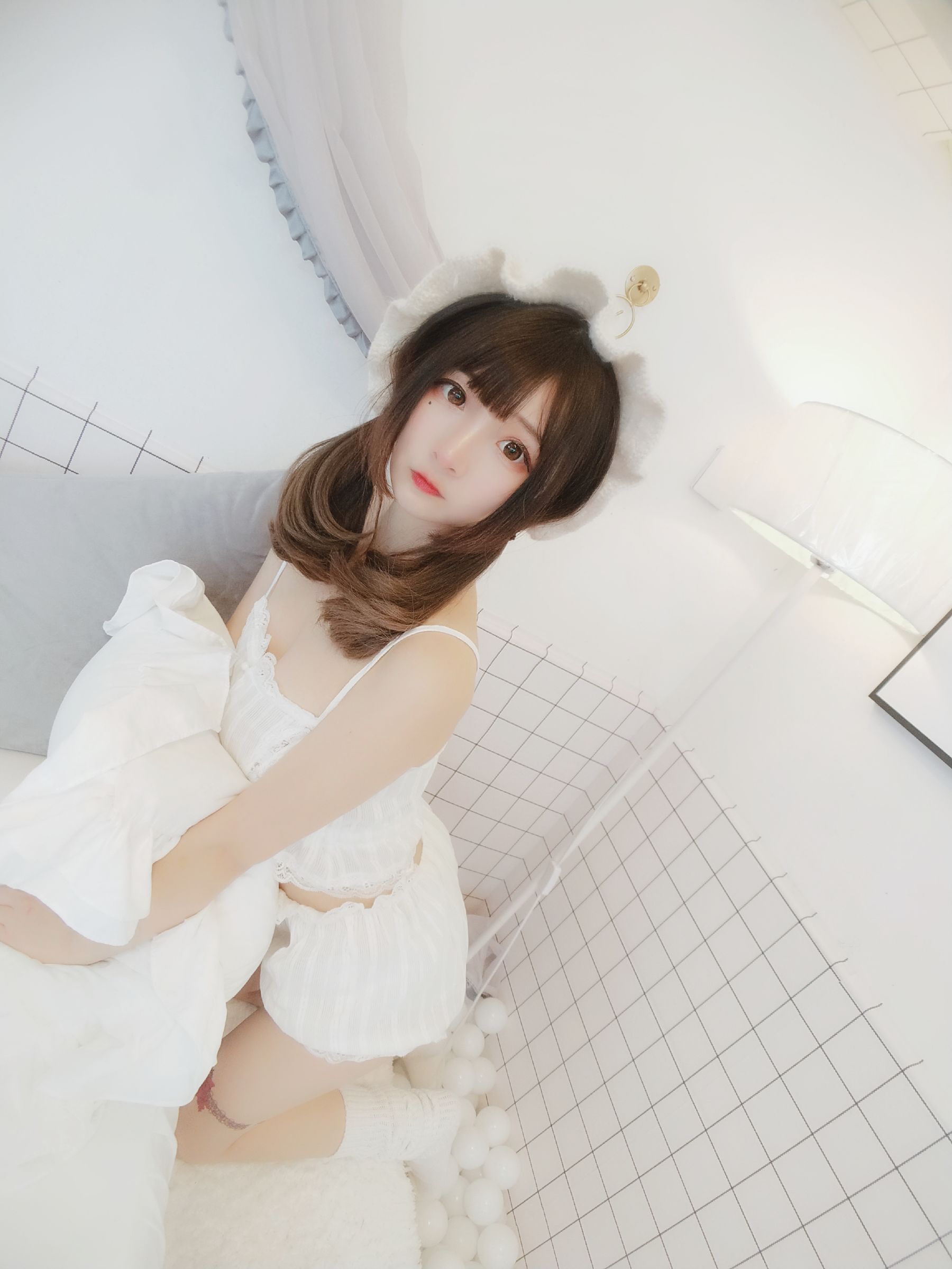 [Cosplay写真] 二次元美女古川kagura – 少女睡衣 [16P]