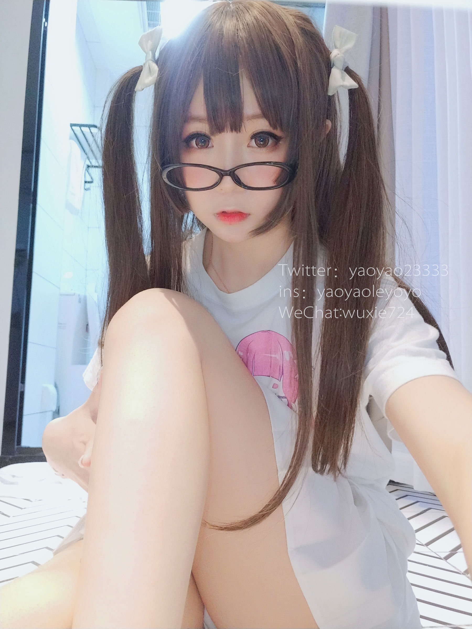 [萝莉COS] 摇摇乐yoyo – 浴巾风情 [46P]