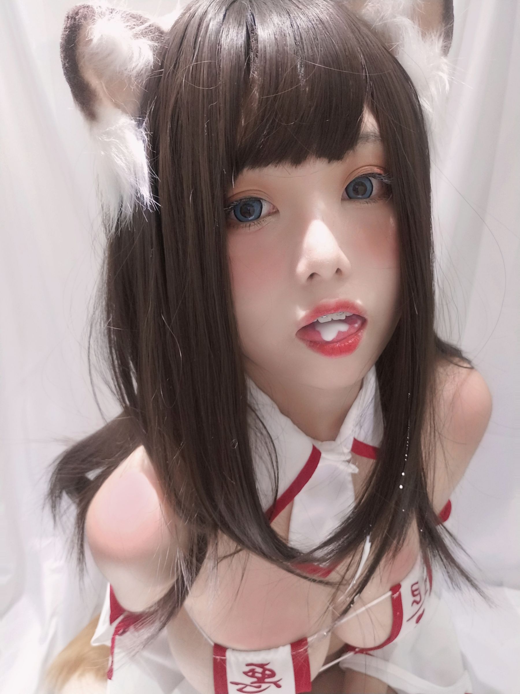 [Cosplay写真] 萌系小姐姐蜜汁猫裘 – 巫女小狐狸 [22P]