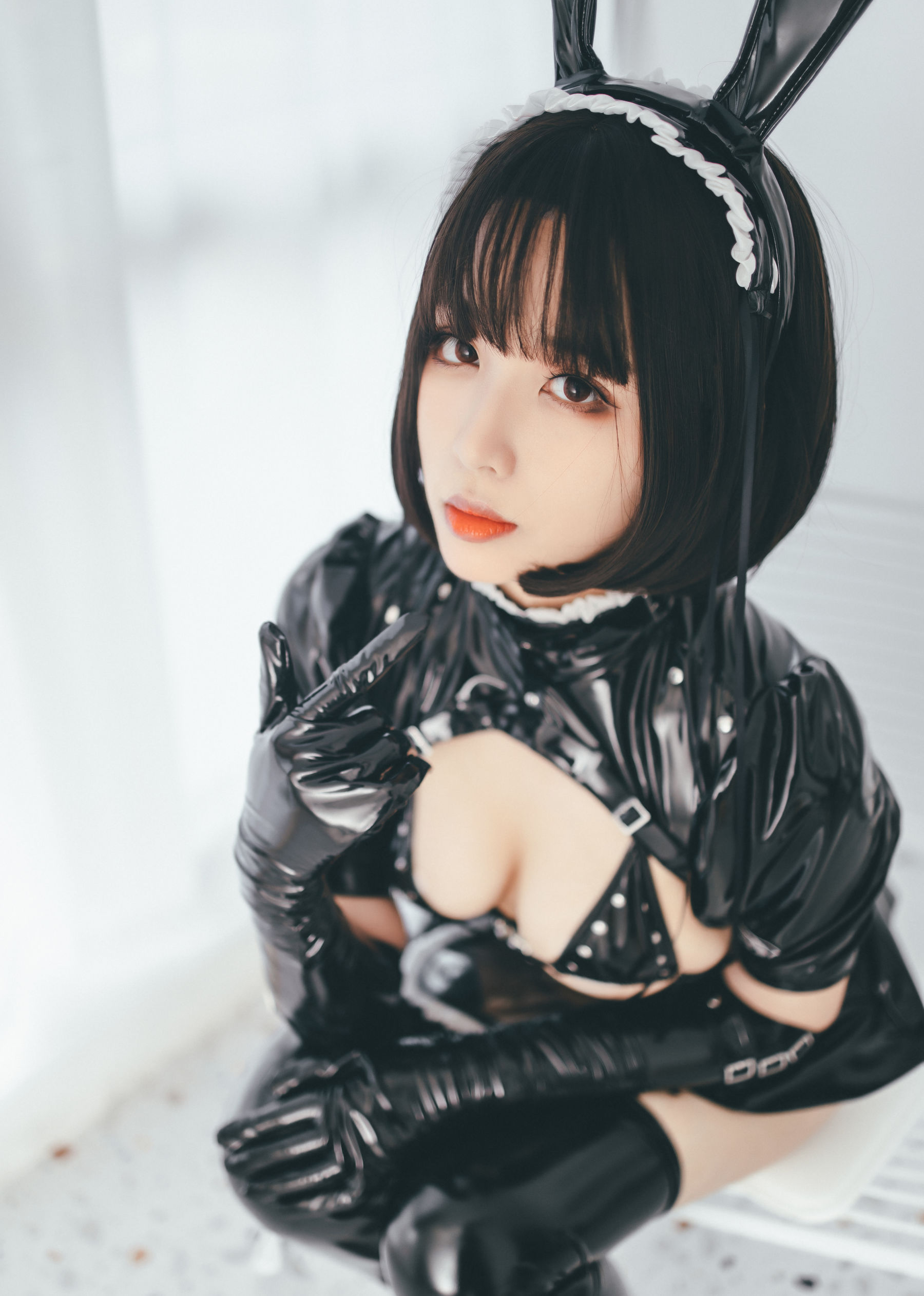轩萧学姐 – 兔女郎女仆 [52P]