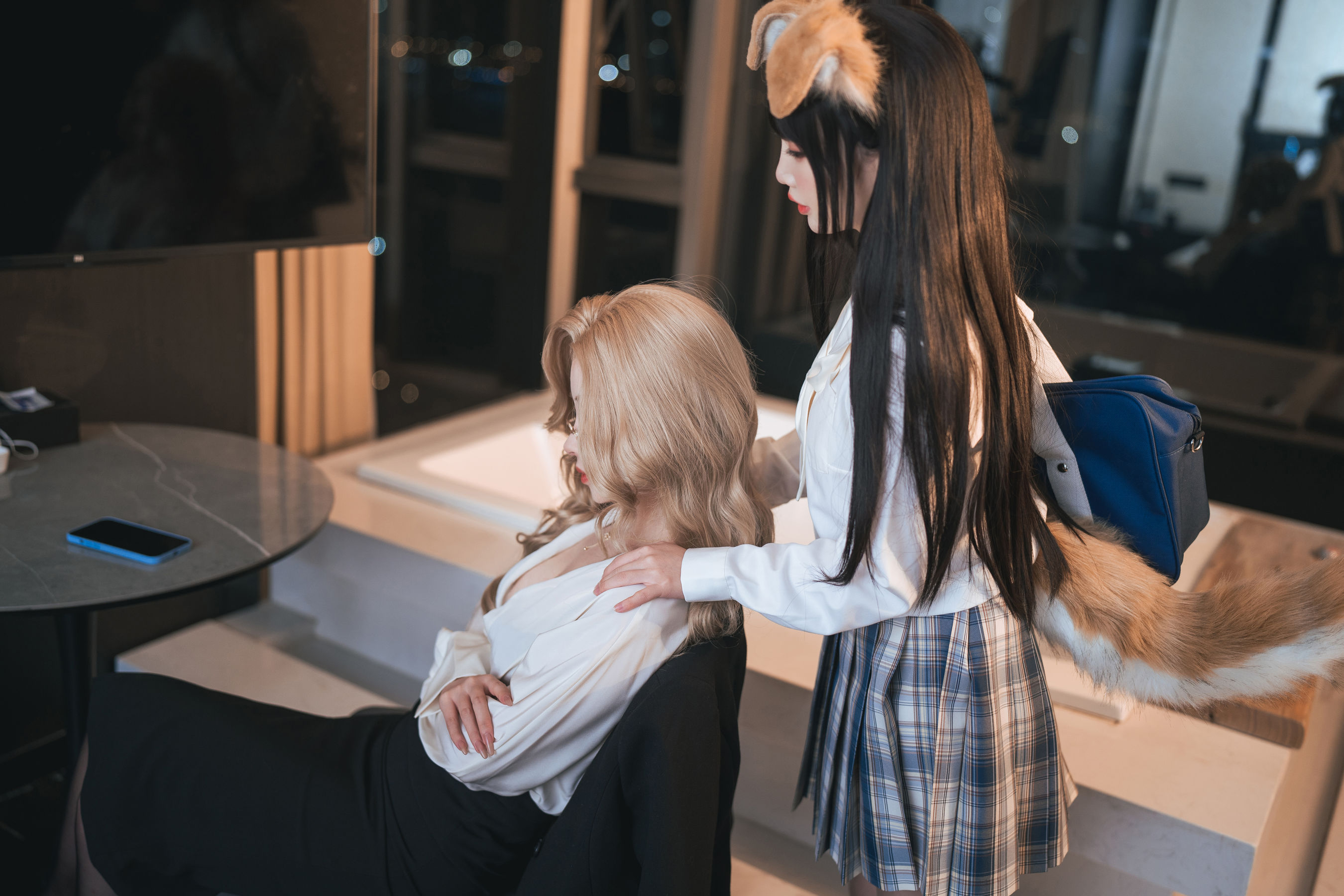rioko凉凉子&面饼仙儿 – 女上司双人版 [40P]