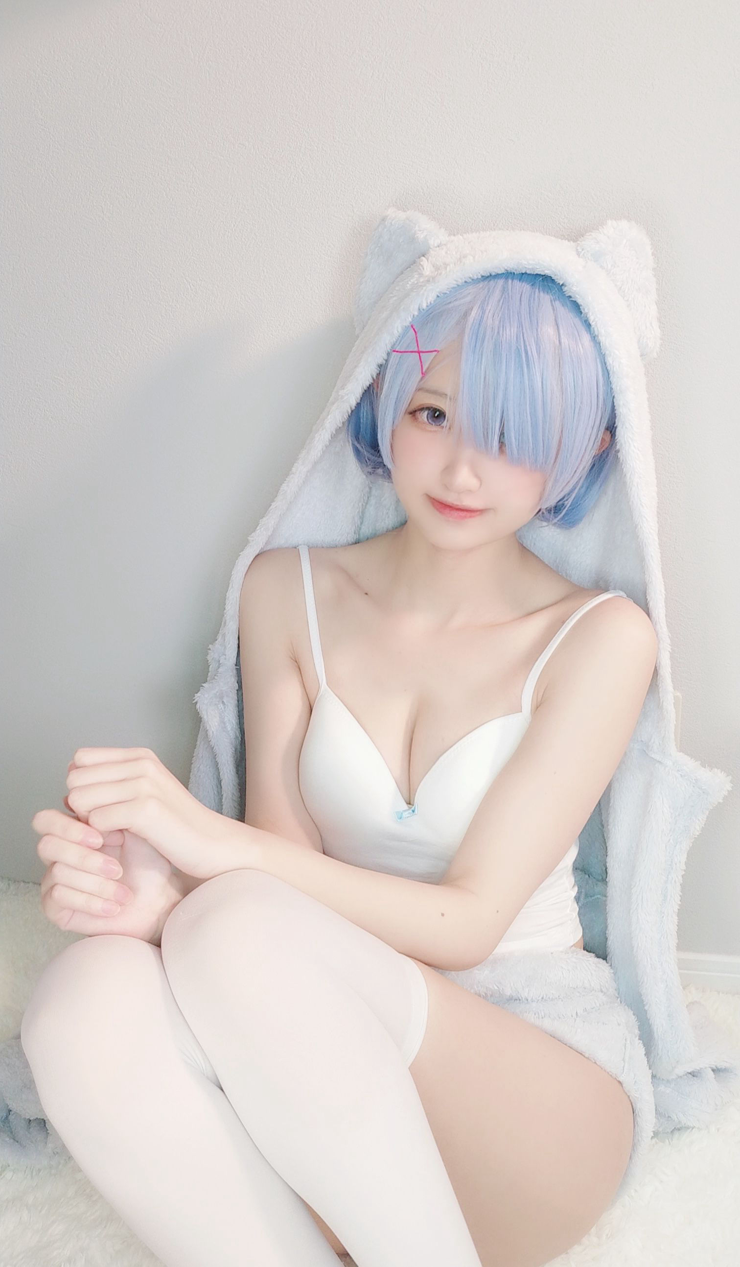 千阳(ちよ) – 雷姆睡衣 [13P]