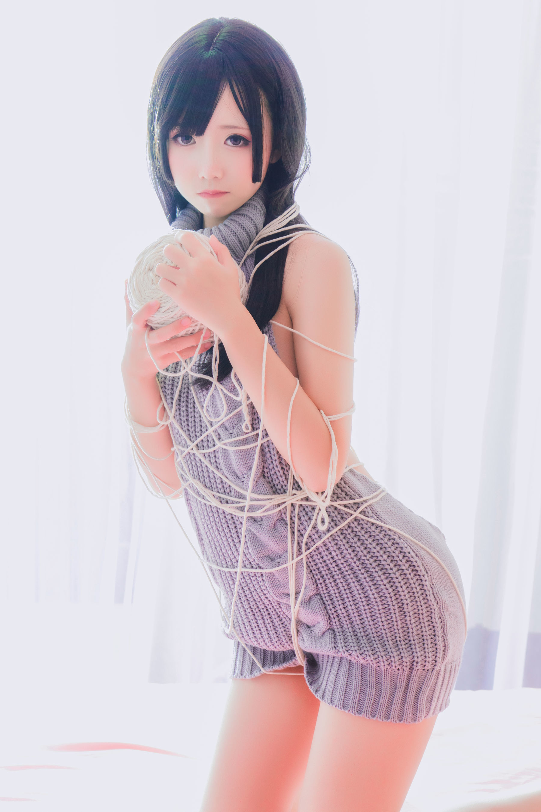 [萝莉COS] 面饼仙儿 – 露背毛衣！！ [41P]