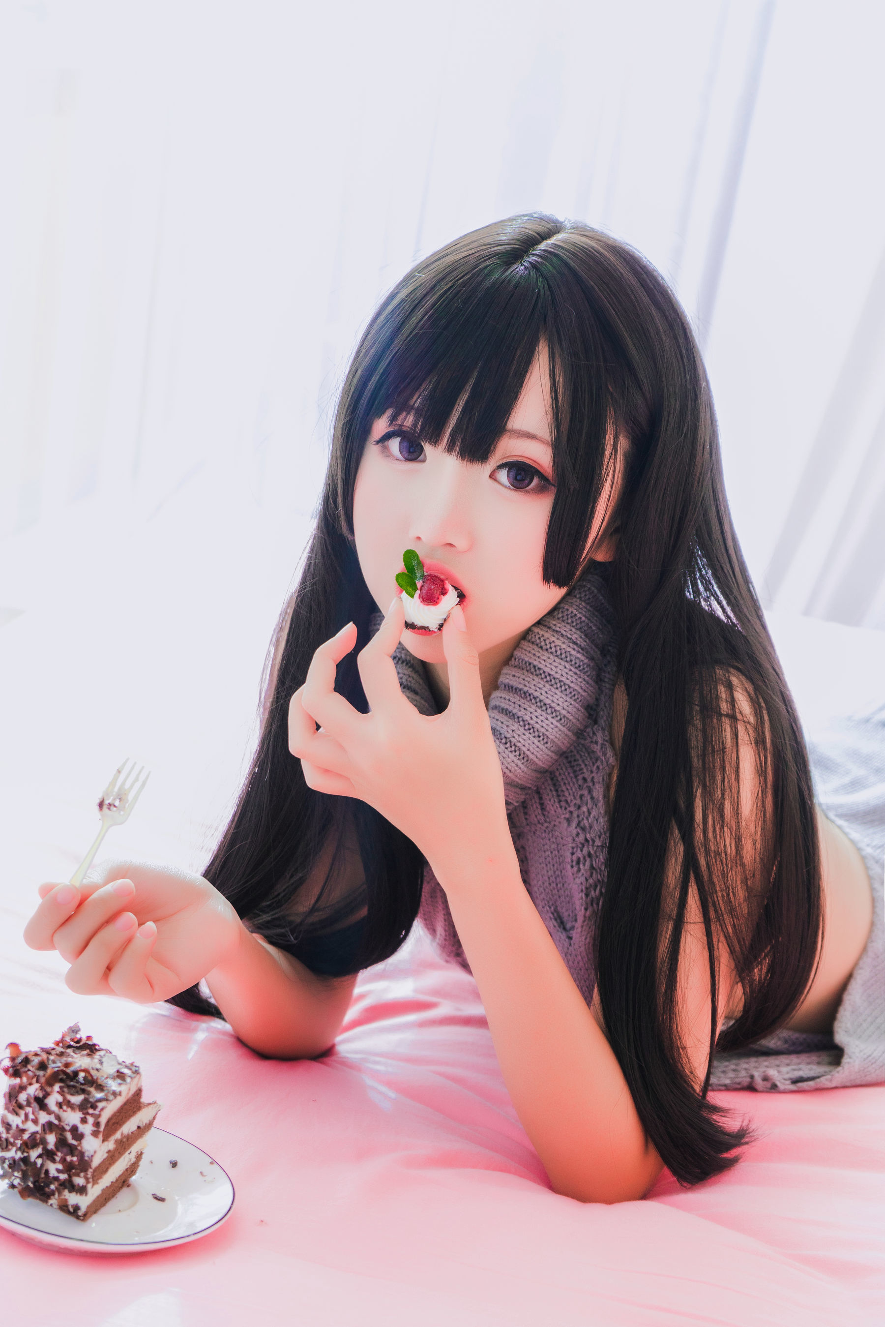 [萝莉COS] 面饼仙儿 – 露背毛衣！！ [41P]