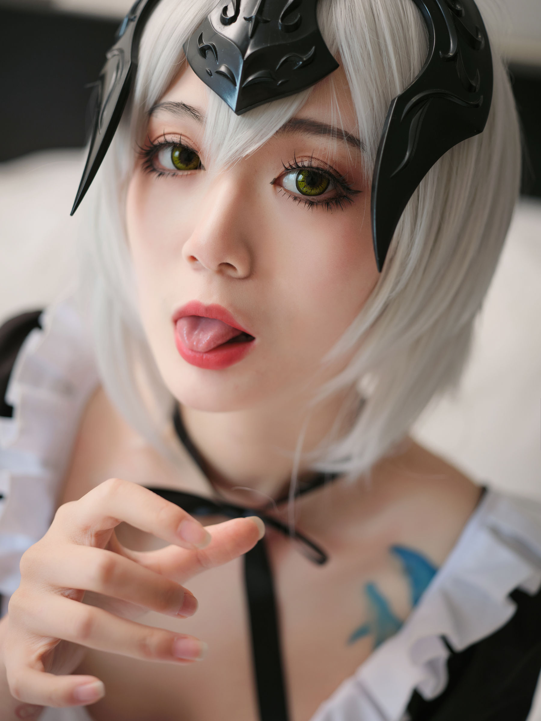 一米八的大梨子 – 幻想女仆 [11P]