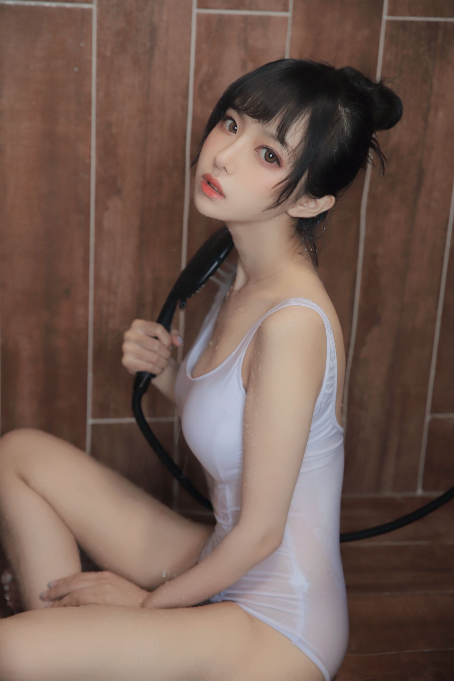 Shika小鹿鹿 – 半透浴室 [22P]