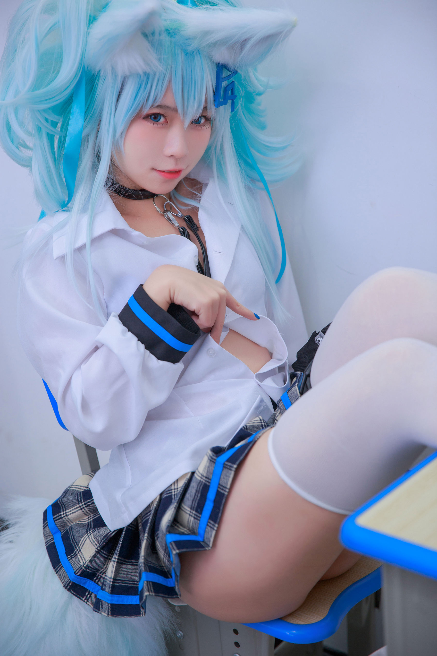 动漫博主G44不会受伤 – 少女前线 PA15校服 [33P]