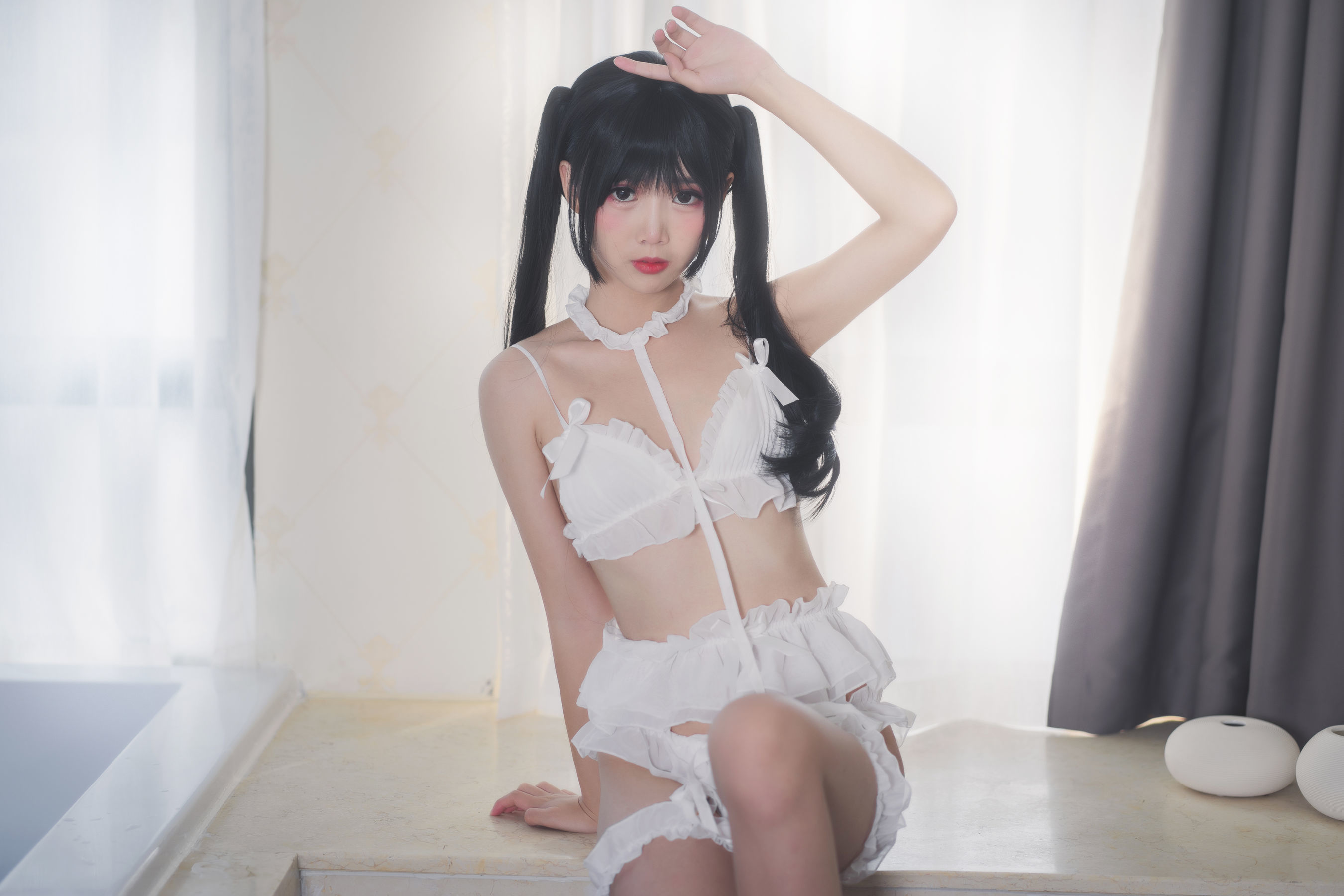 [萝莉COS] 面饼仙儿 – 脑内少女 白内衣 [17P]