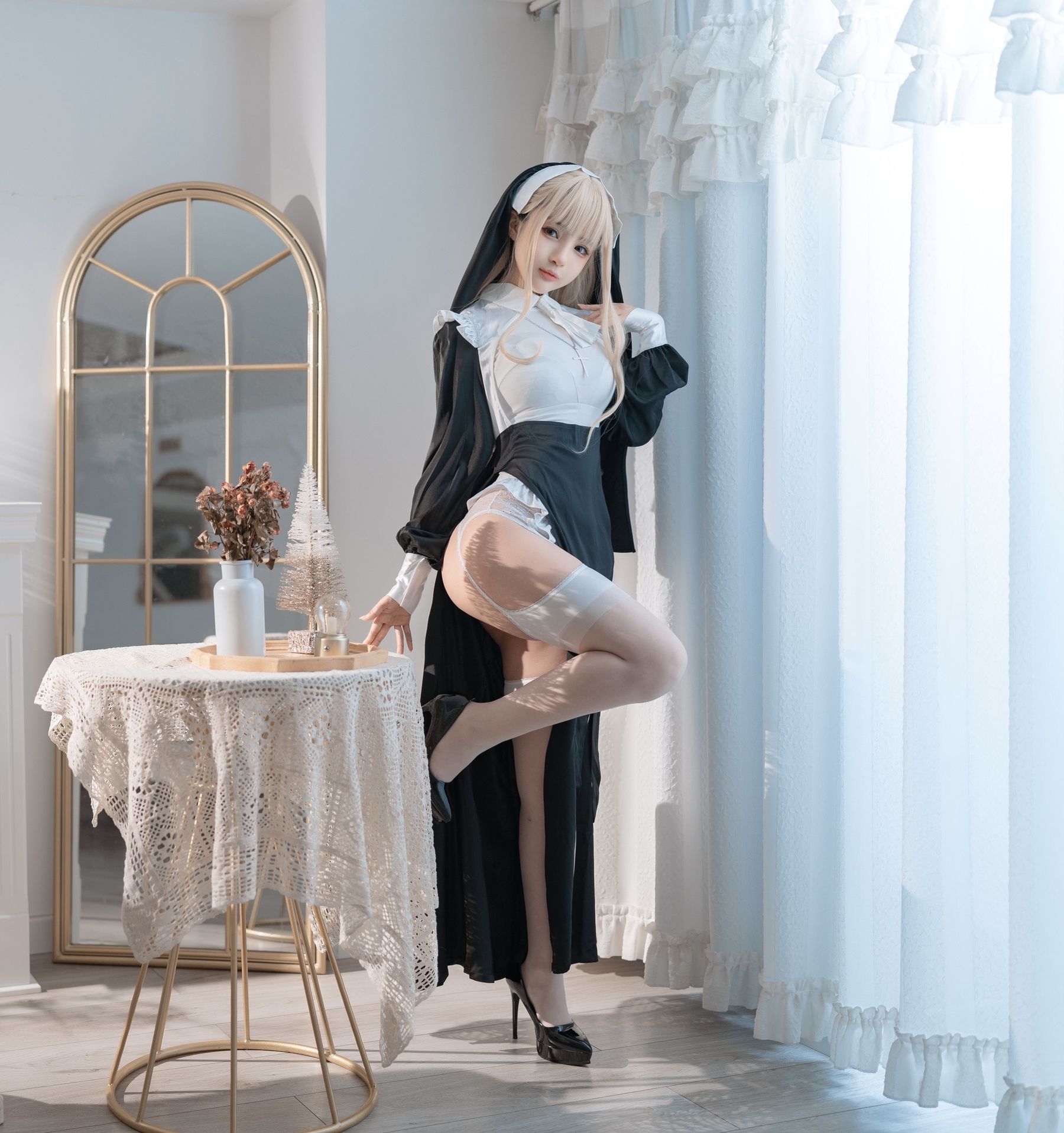 桜井宁宁 – 修女 [41P]