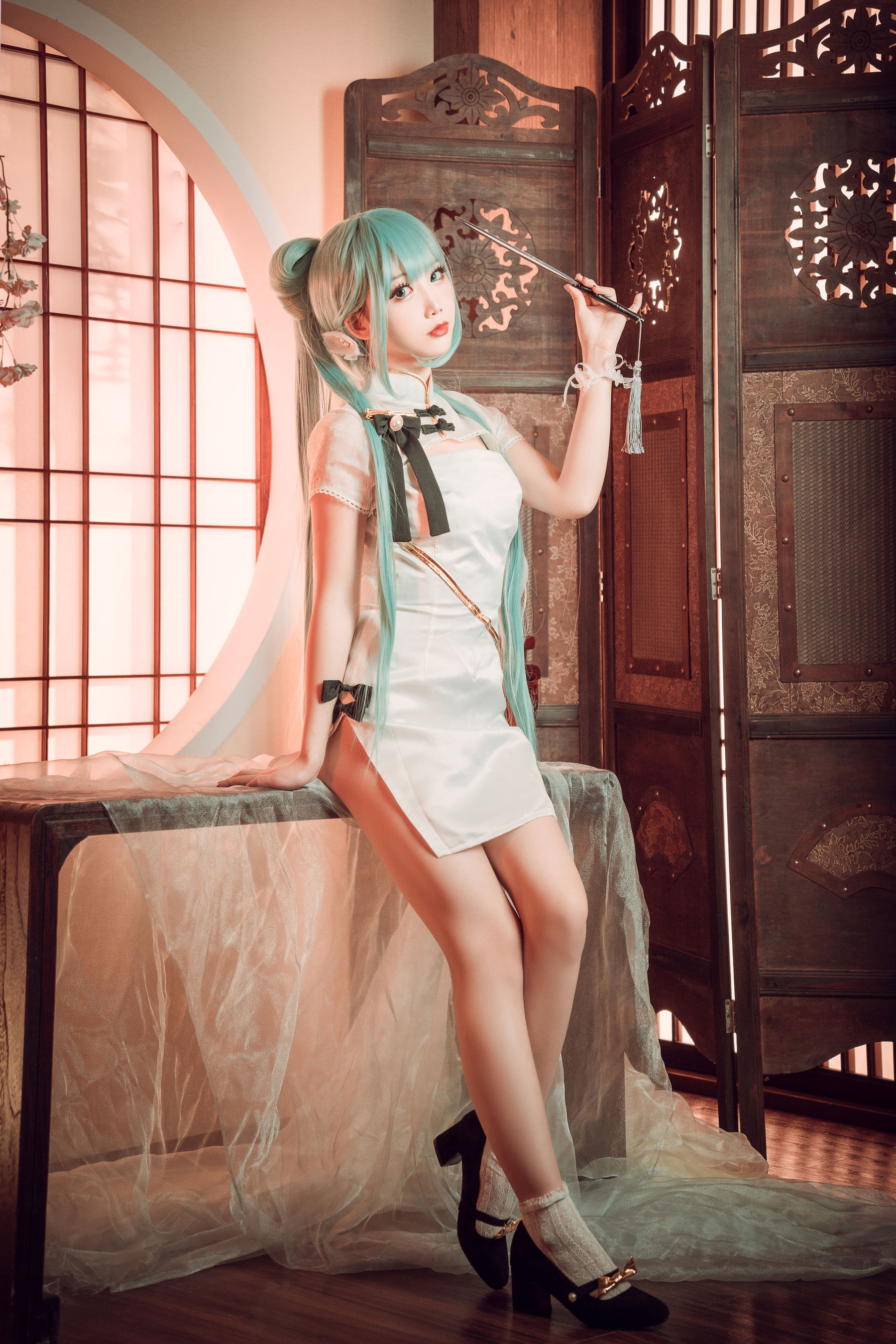可爱人气Coser面饼仙儿 – 初音旗袍 [28P]