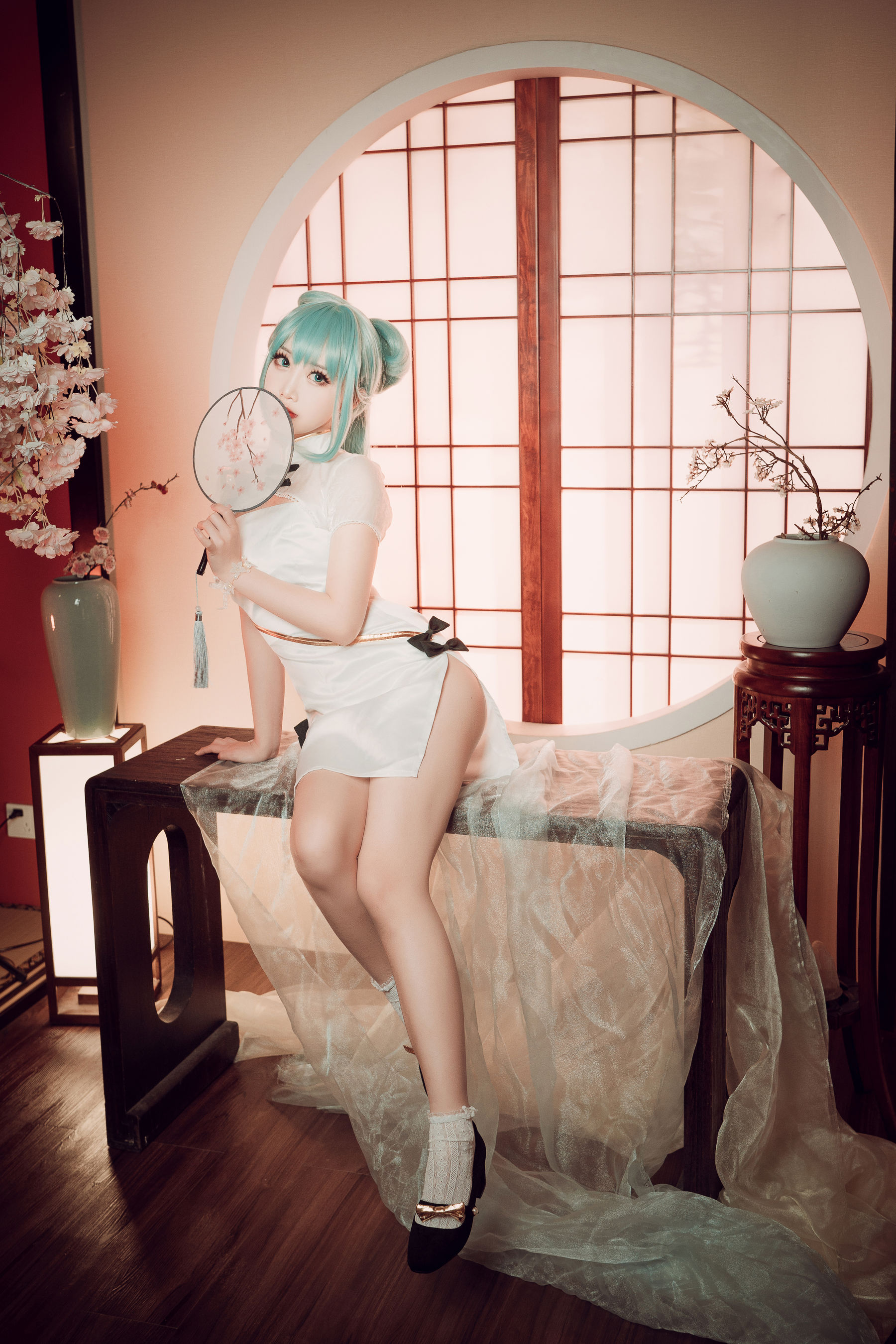 可爱人气Coser面饼仙儿 – 初音旗袍 [28P]