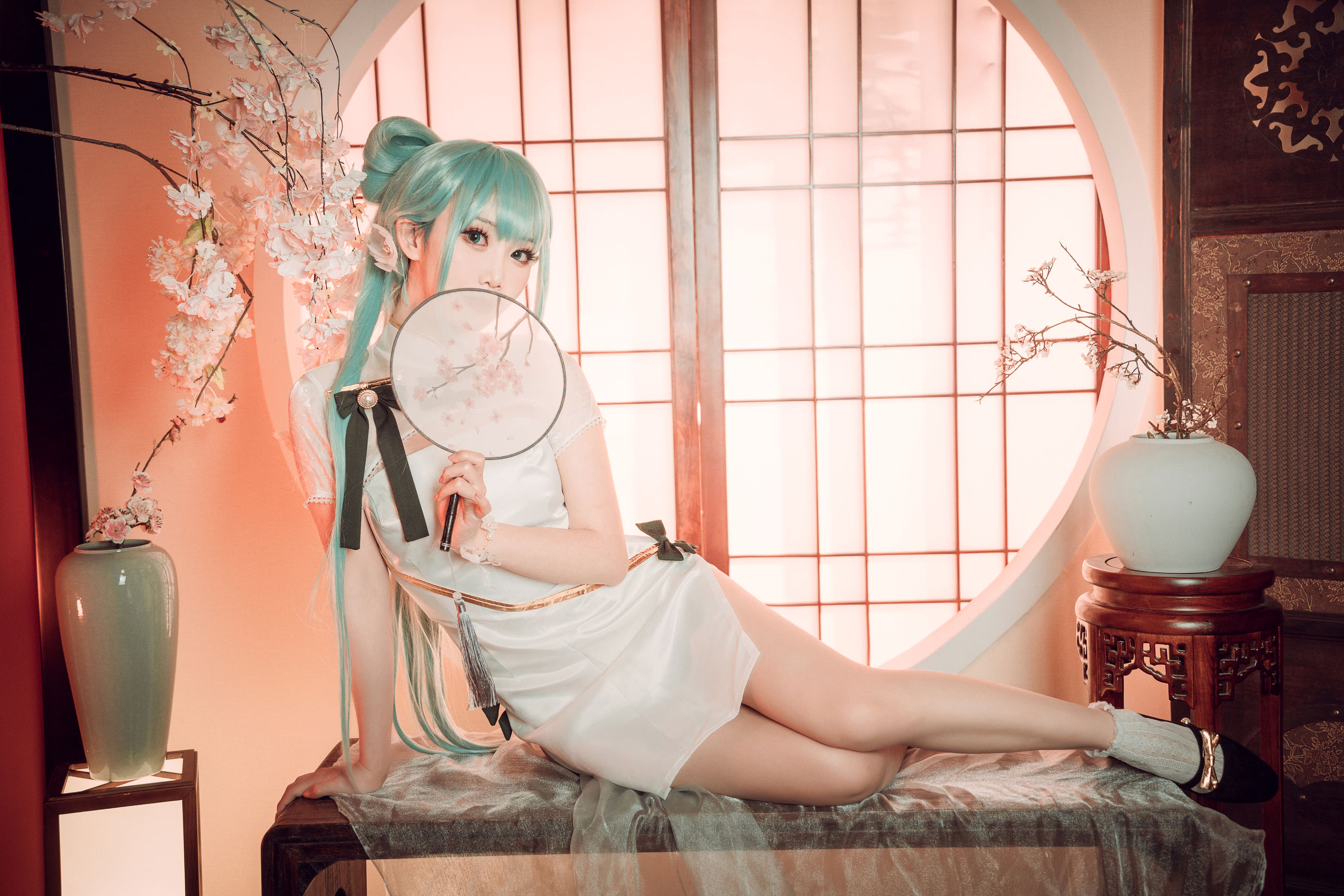 可爱人气Coser面饼仙儿 – 初音旗袍 [28P]