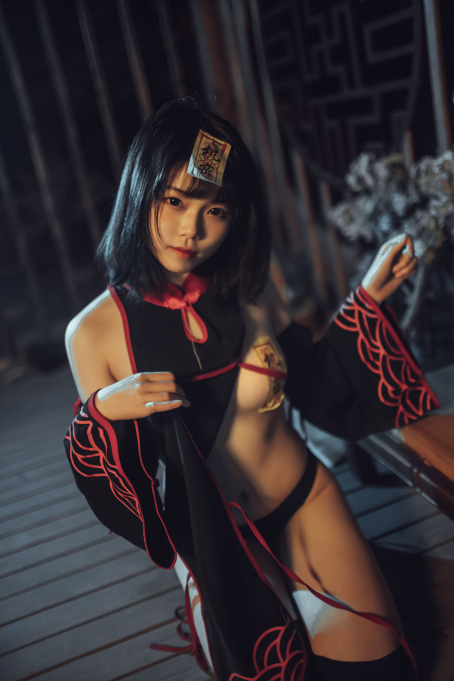 [Cosplay写真] 七月喵子 – 小僵尸 [22P]