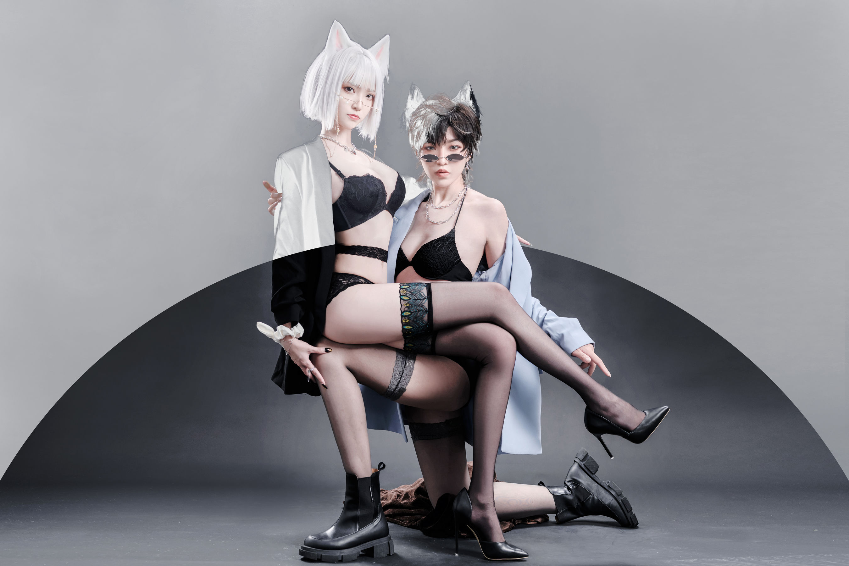 长腿Coser青青子Js&李翎 – 狐狸和狼 [18P]