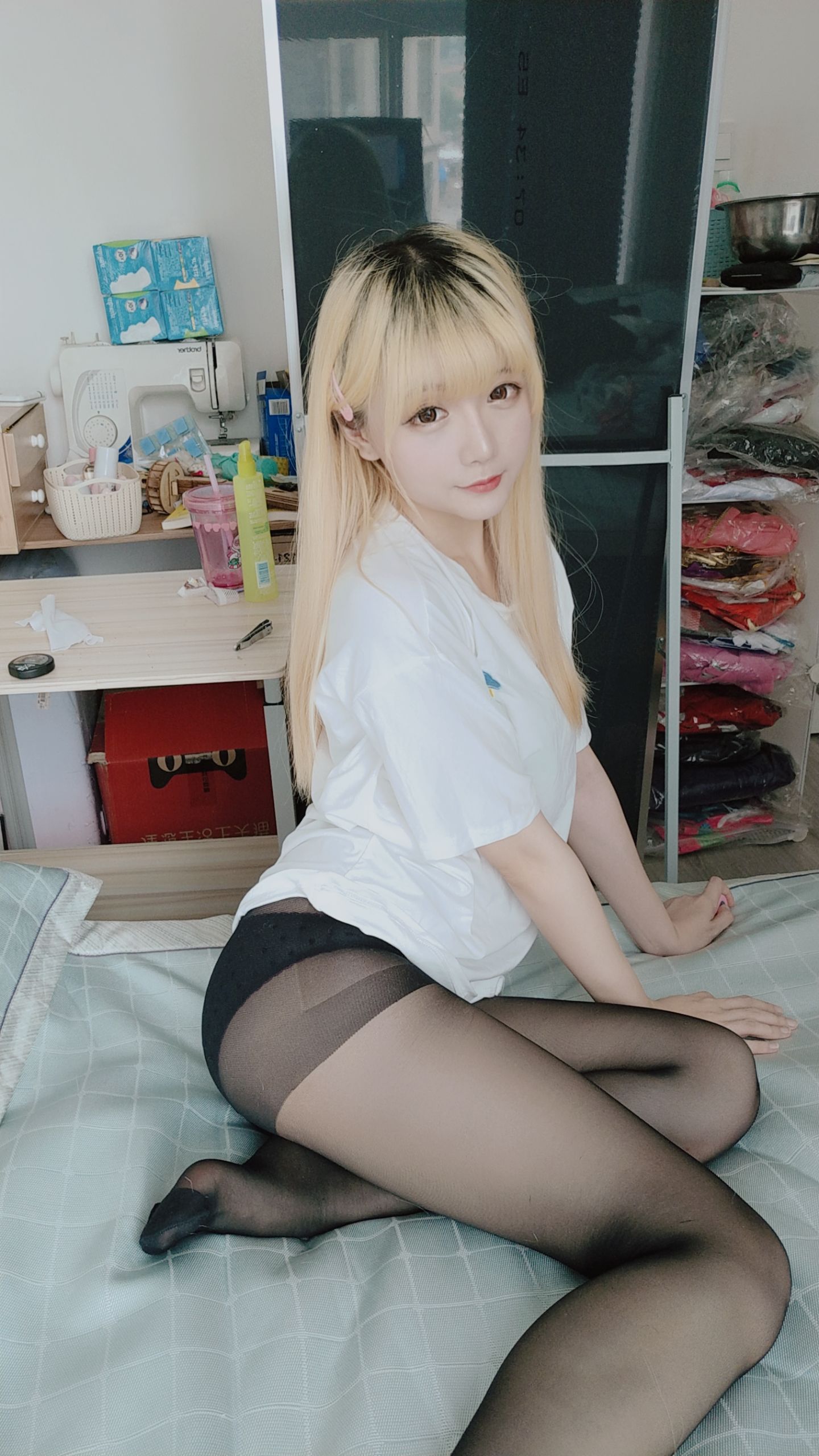 Coser小姐姐星之迟迟 白T恤 [62P]