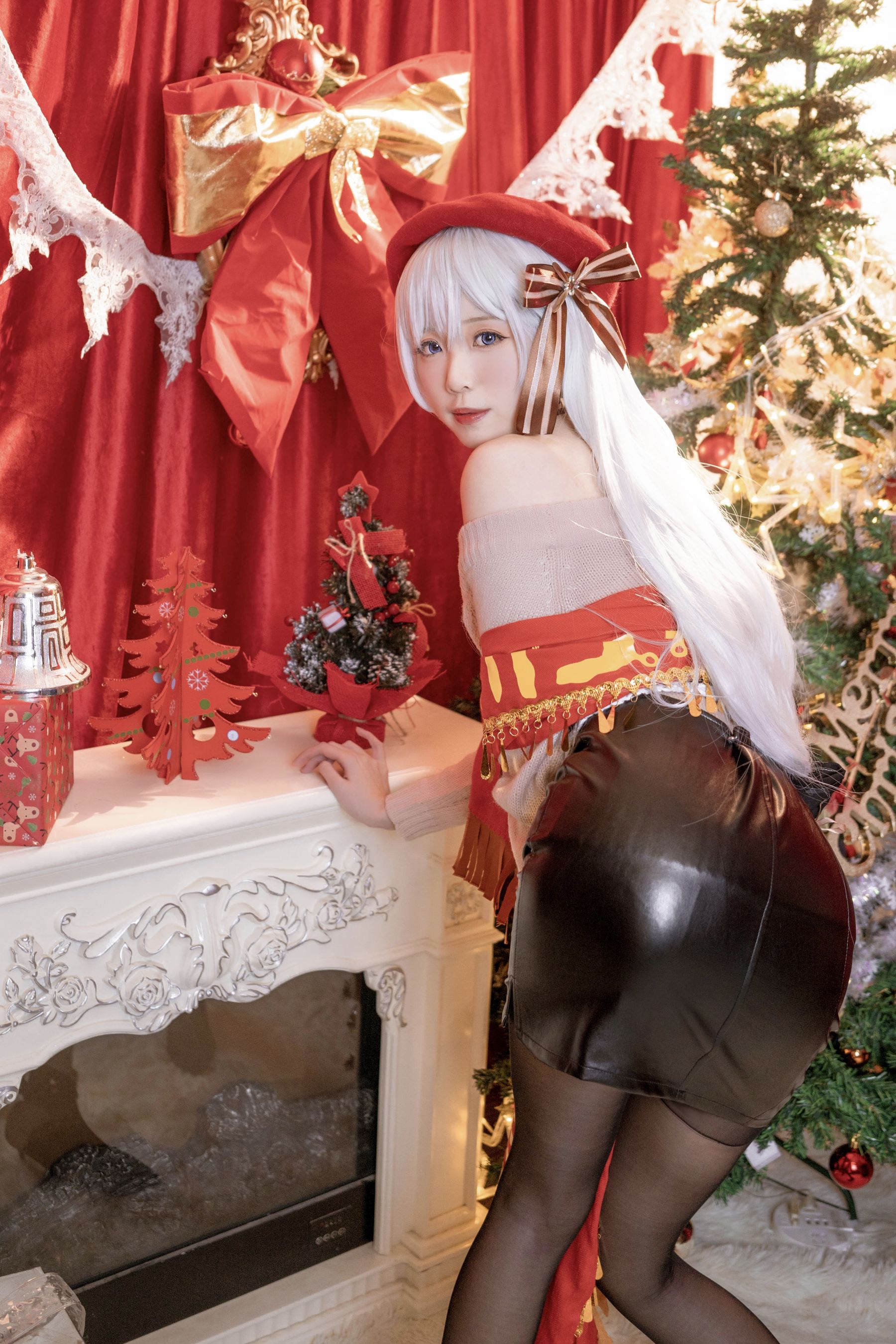 [Cosplay写真] 动漫博主炸酱沐沐 – 贝尔法斯特 女仆的购物日 [25P]