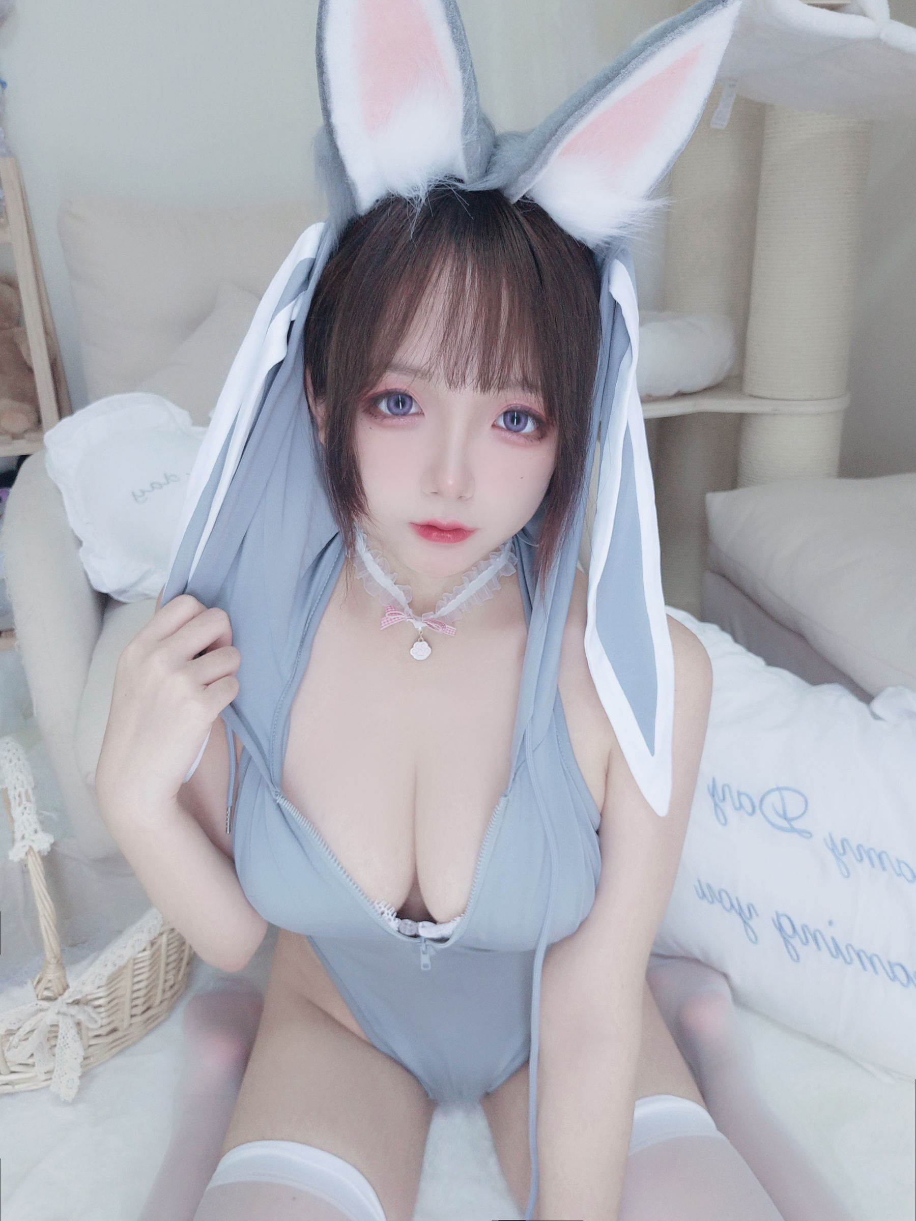 Cosplay日奈娇 – 兔兔卫衣 [65P]