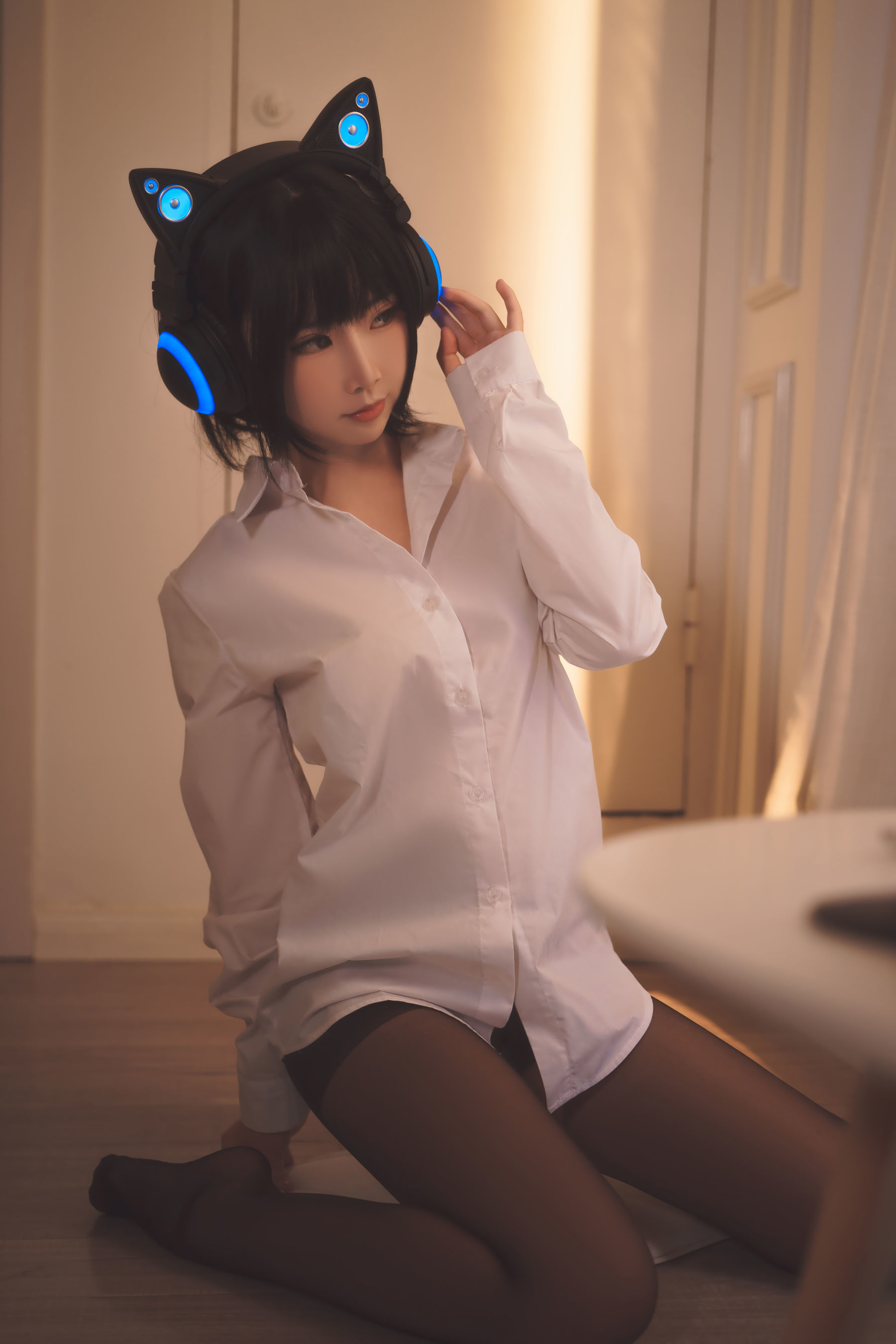 [萝莉COS] 面饼仙儿 – 猫耳耳机 [17P]