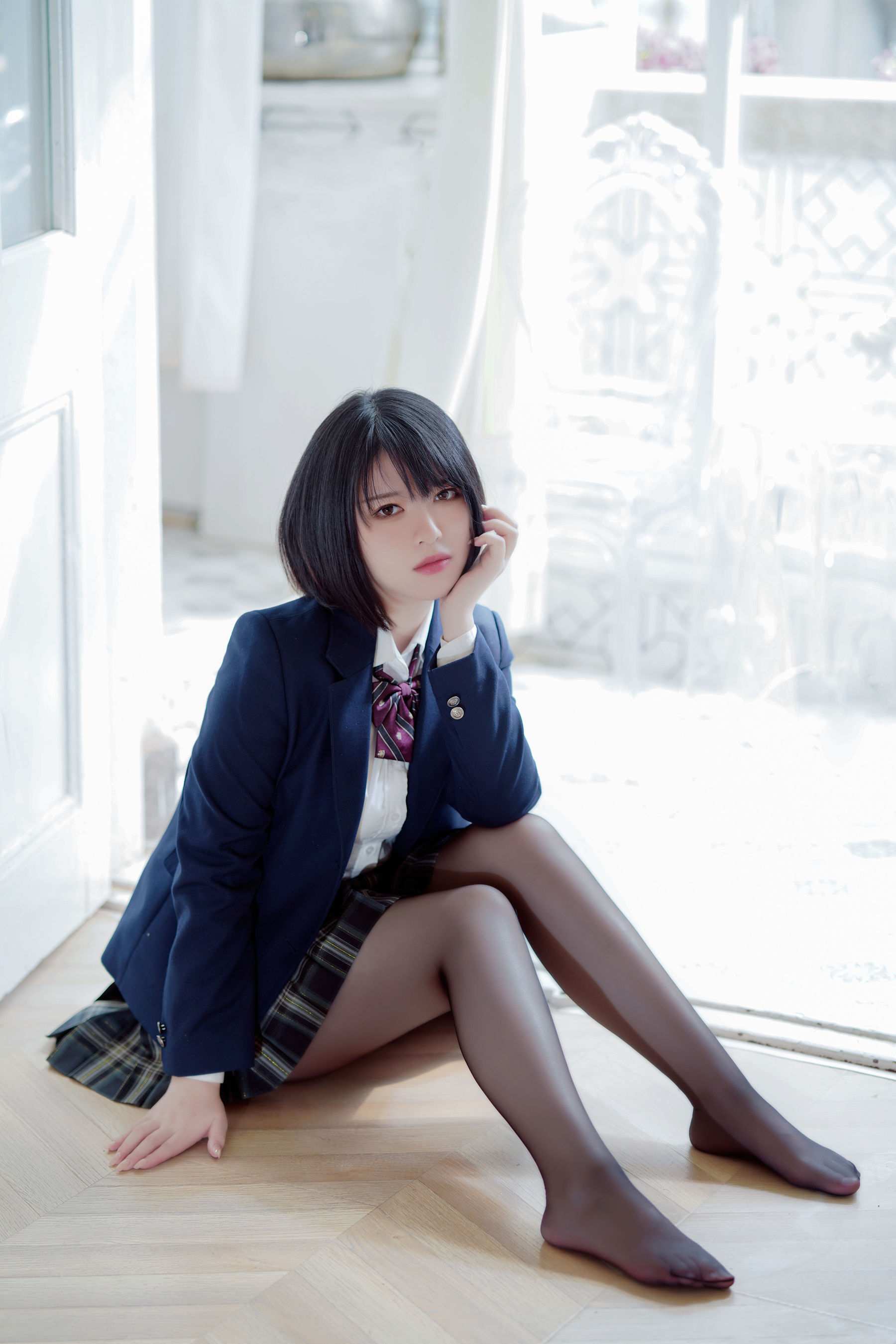 半半子 – 彼女の制服姿が好き [54P]