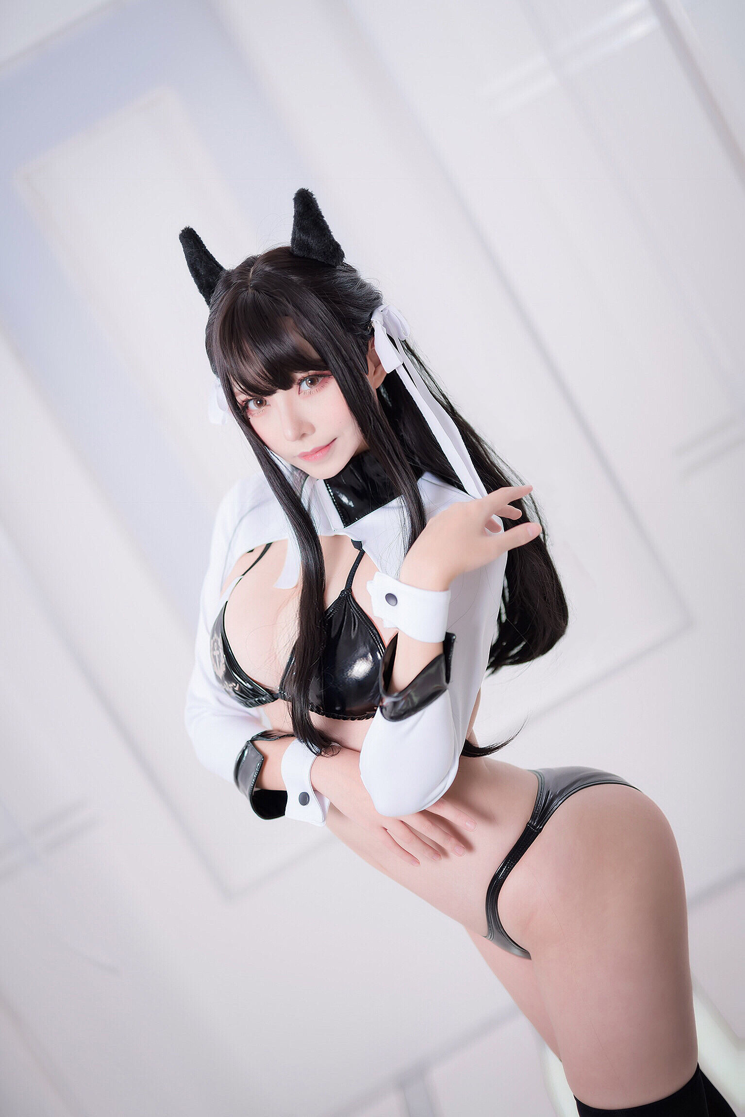 [萝莉COS] 萌妹菌烨tako – 爱宕犬赛车 Part1 [9P]