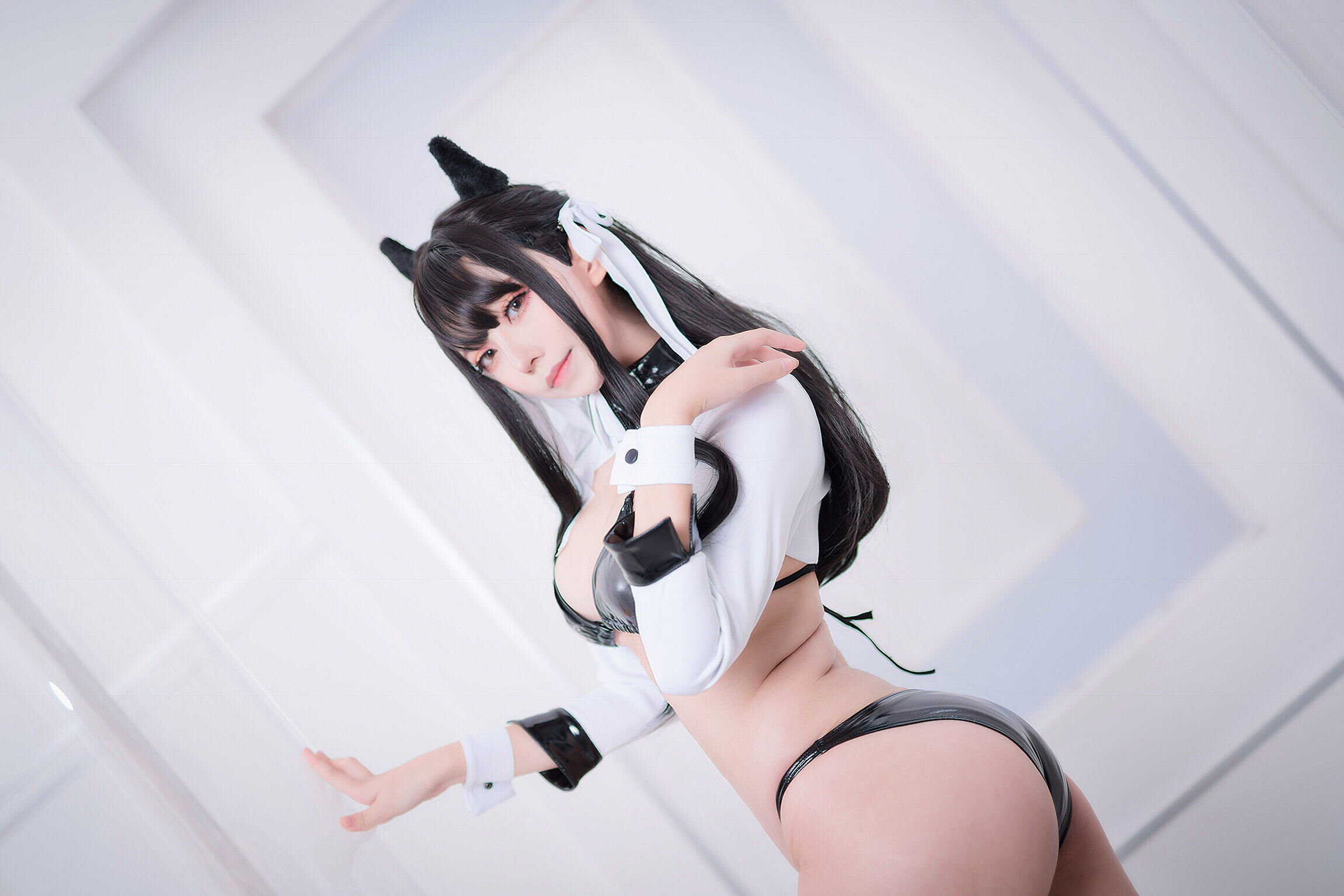 [萝莉COS] 萌妹菌烨tako – 爱宕犬赛车 Part1 [9P]