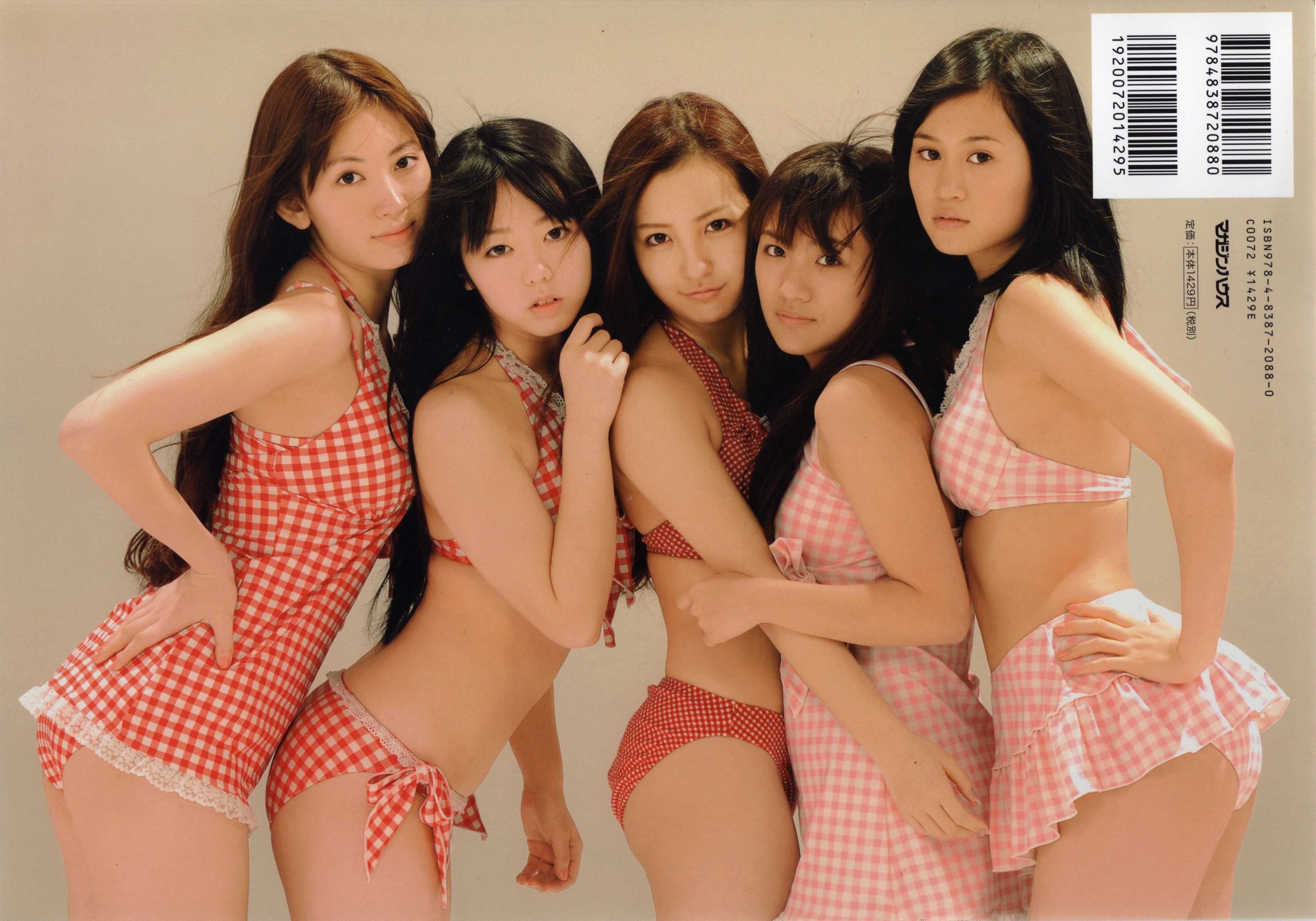 日本AKB48女子组合《2013 Fashion Book内衣秀》 [86P]