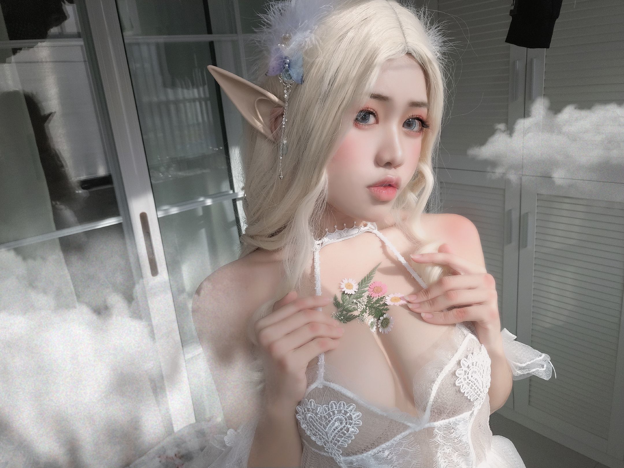 一笑芳香沁写真 少女与花 [25P]
