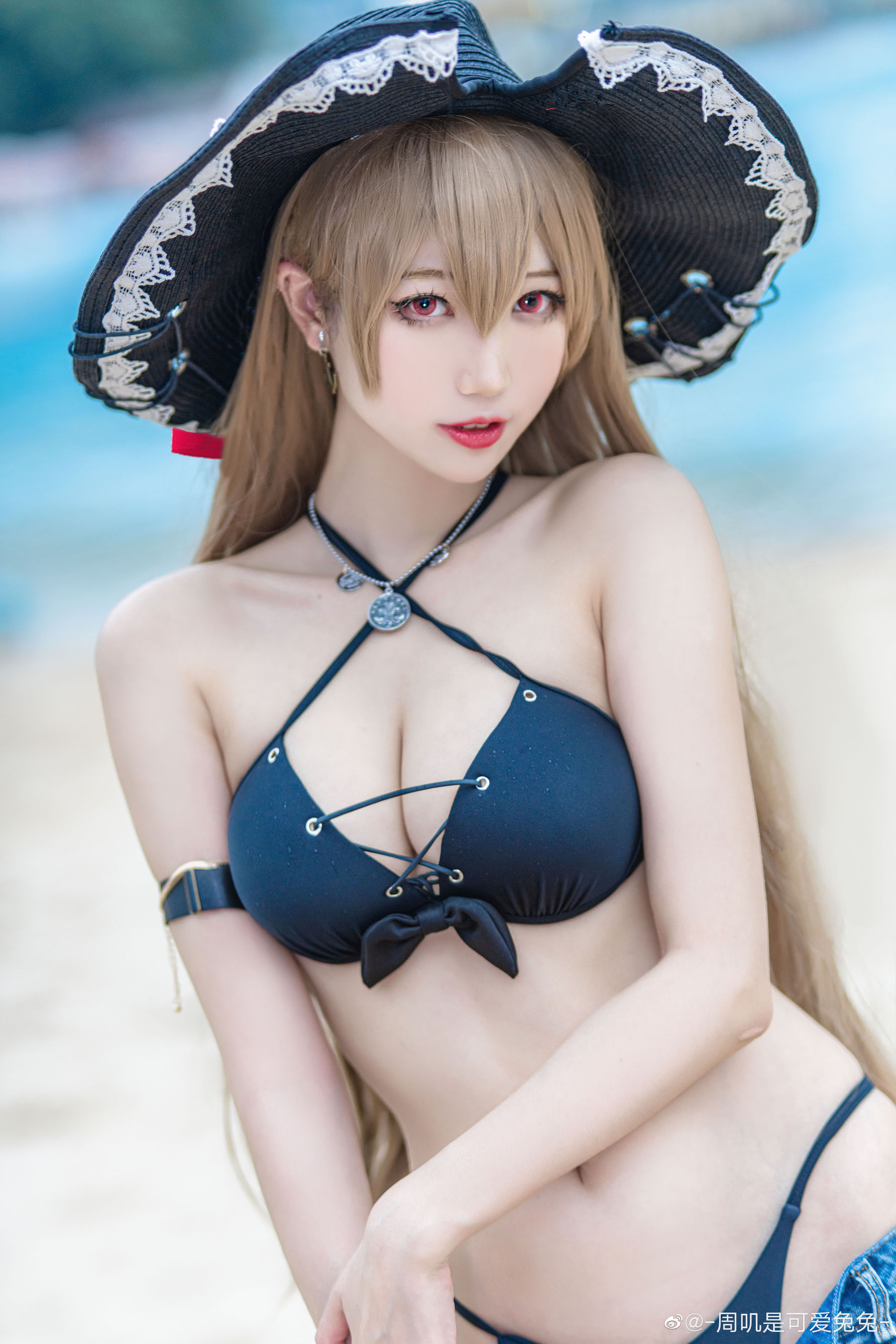 周叽是可爱兔兔 – 泳装 [24P]