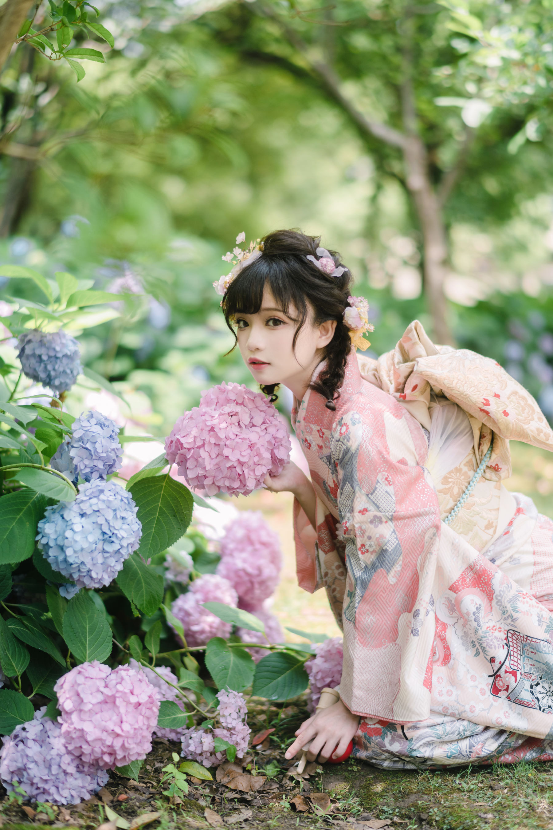 花柒Hana – 绣球花和服 [18P]