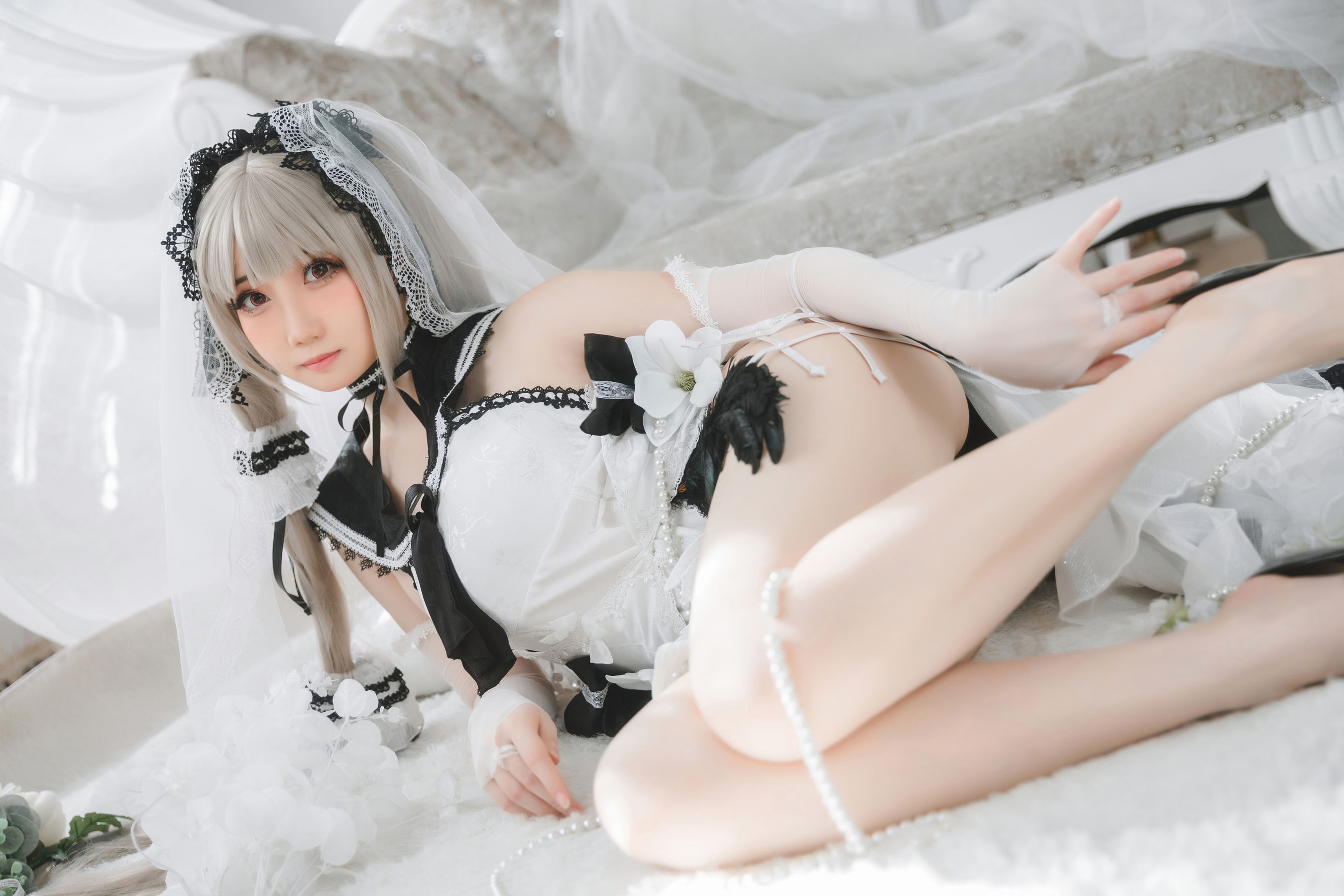 焖焖碳 – 可畏礼服 [33P]