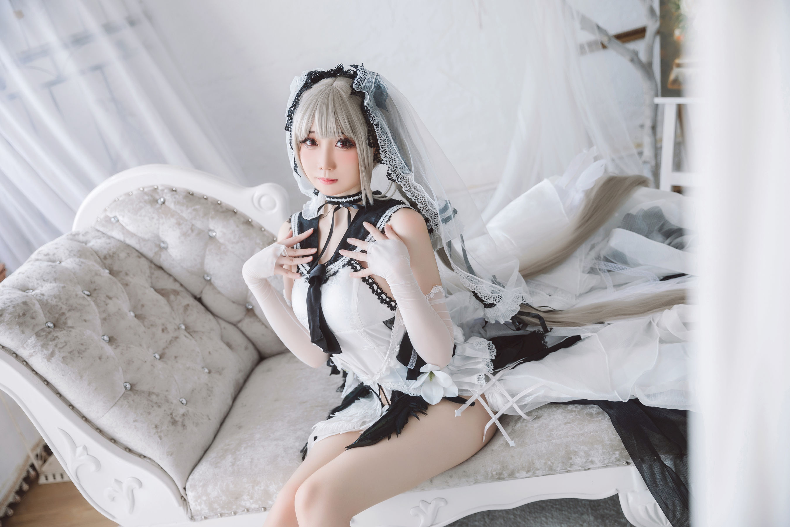 焖焖碳 – 可畏礼服 [33P]