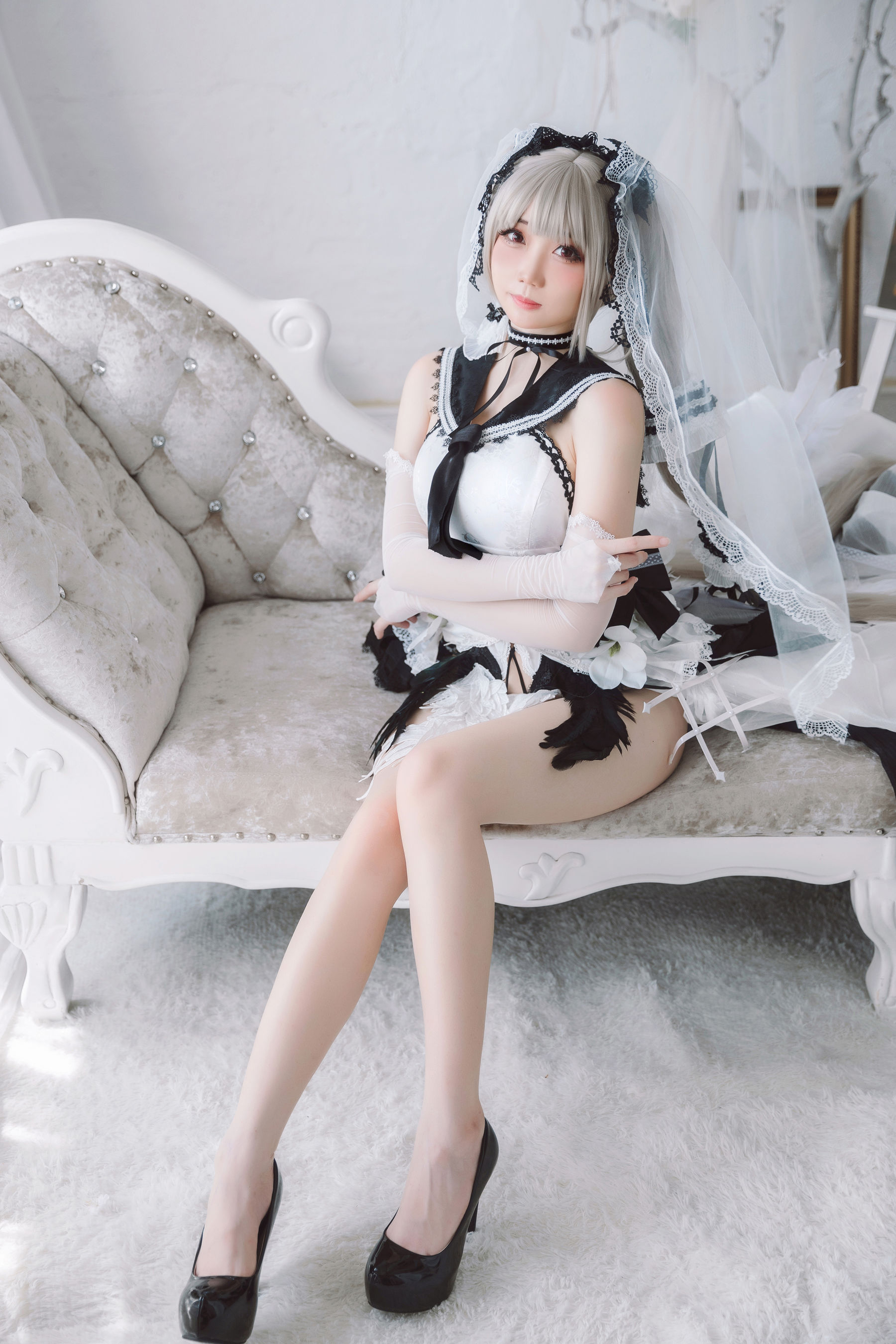 焖焖碳 – 可畏礼服 [33P]