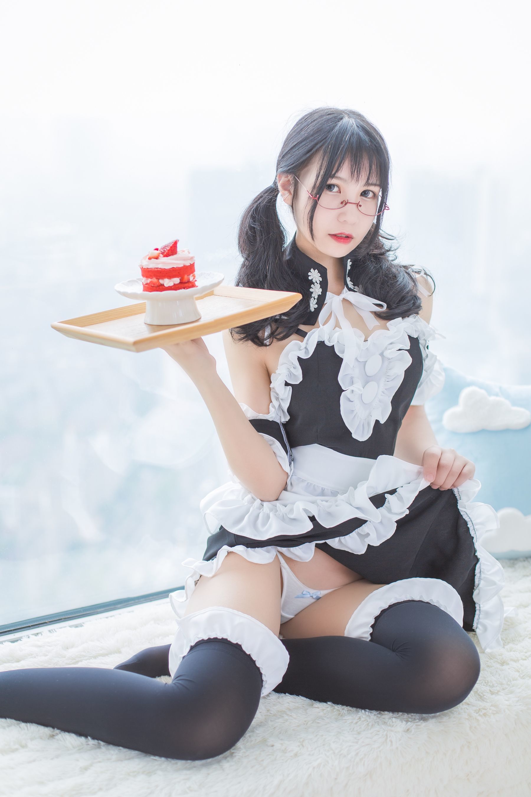 [萝莉COS] 逐月su – 女仆 [54P]